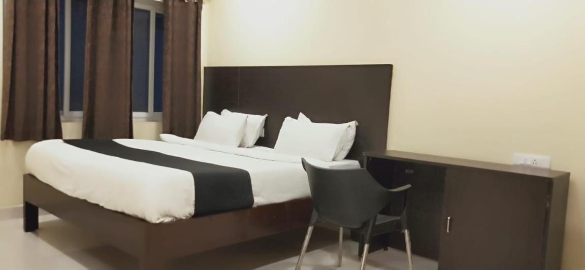 Standard Double Room with Fan photo 3