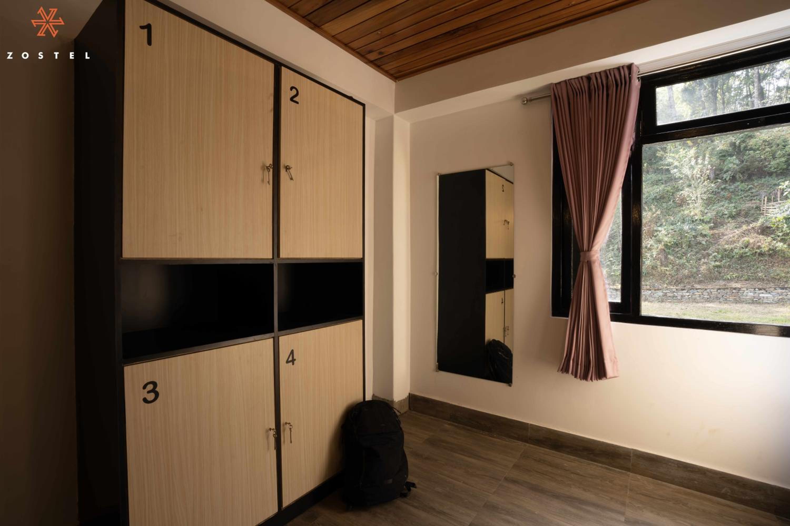 Bed in Deluxe 4 Bed Female Dormitory Room photo 3