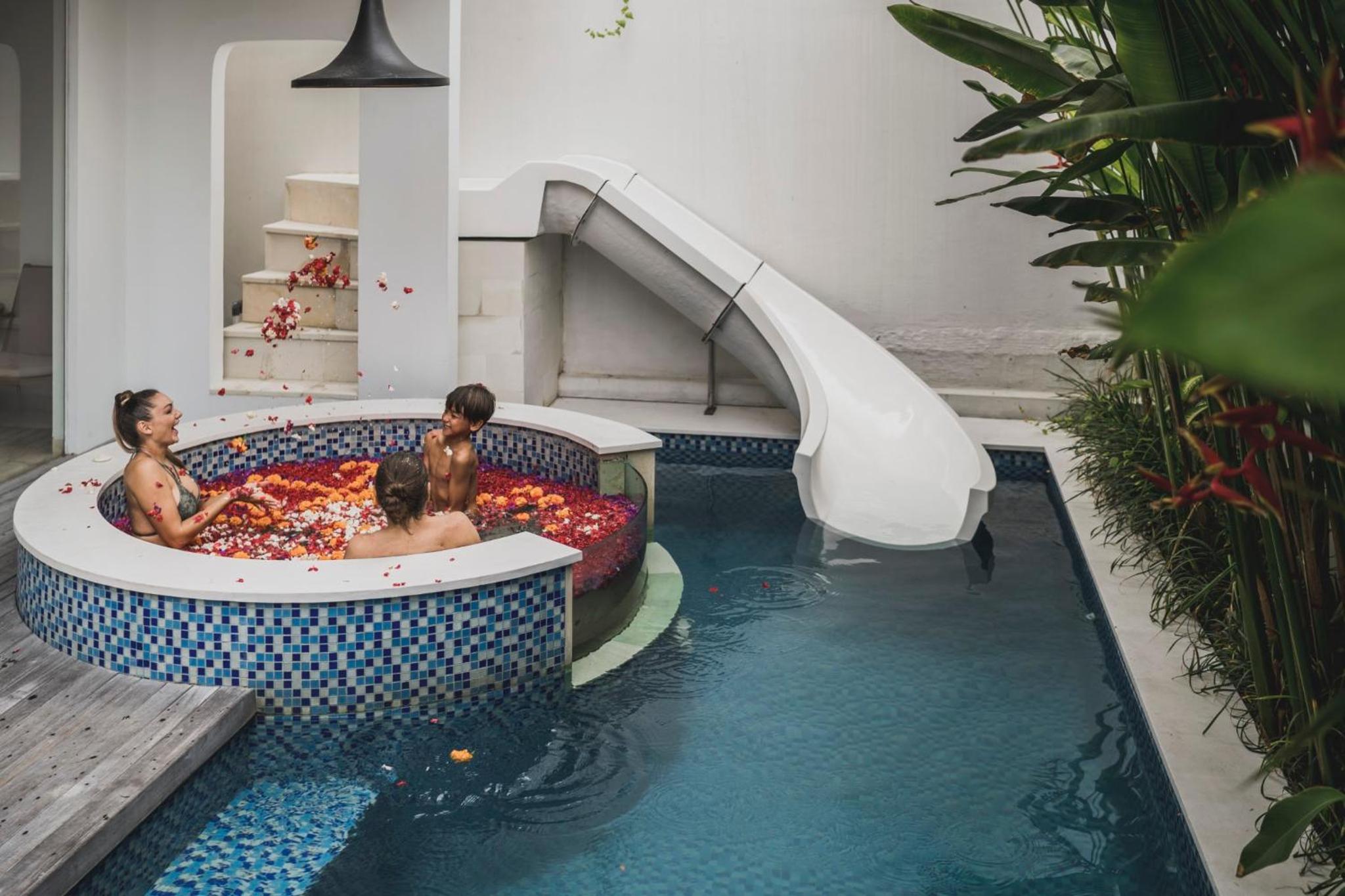 Royal Three Bedroom Villa with Private Pool & Waterslide - Photo 21