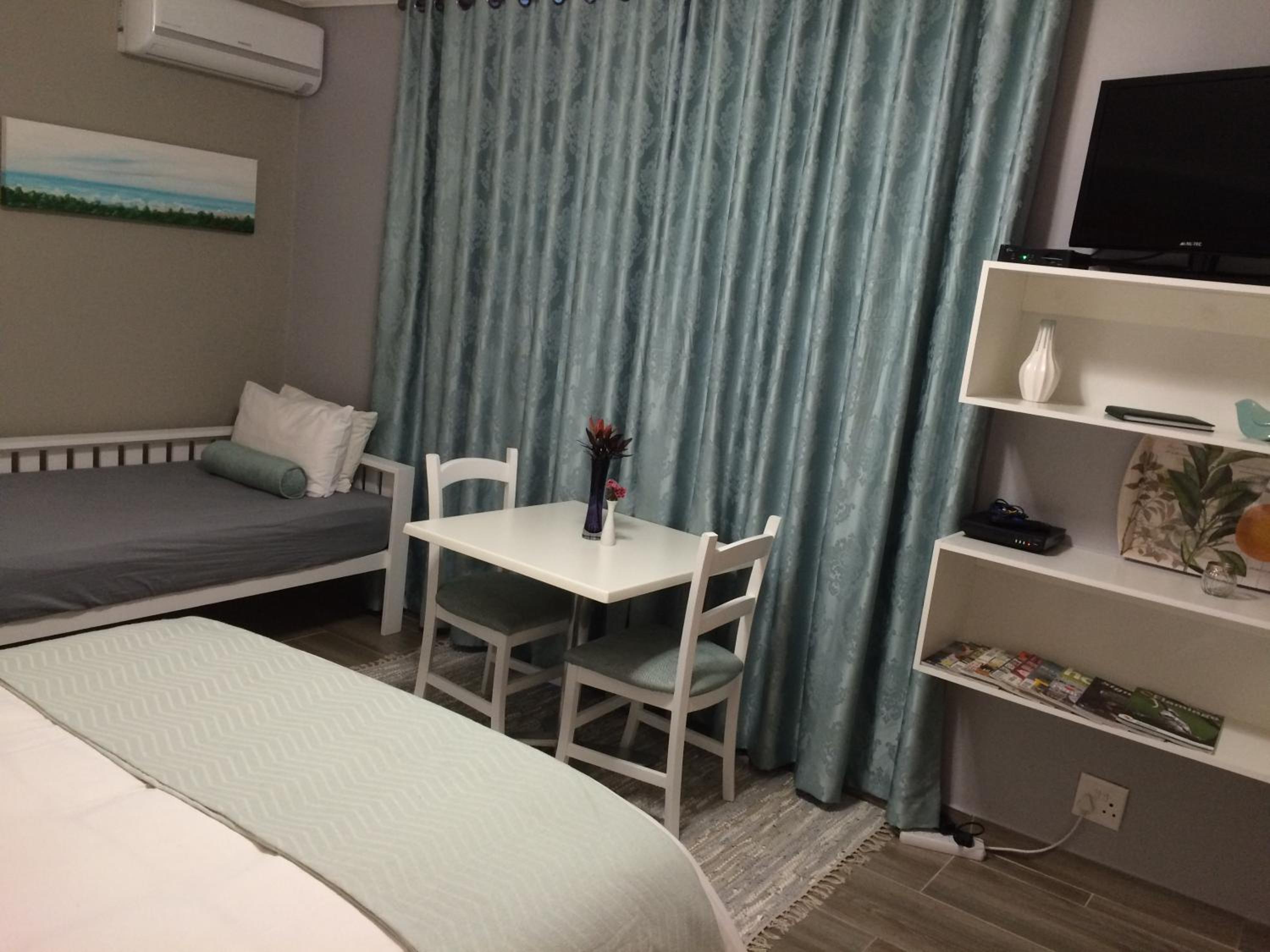 Queen Room with Garden View photo 3