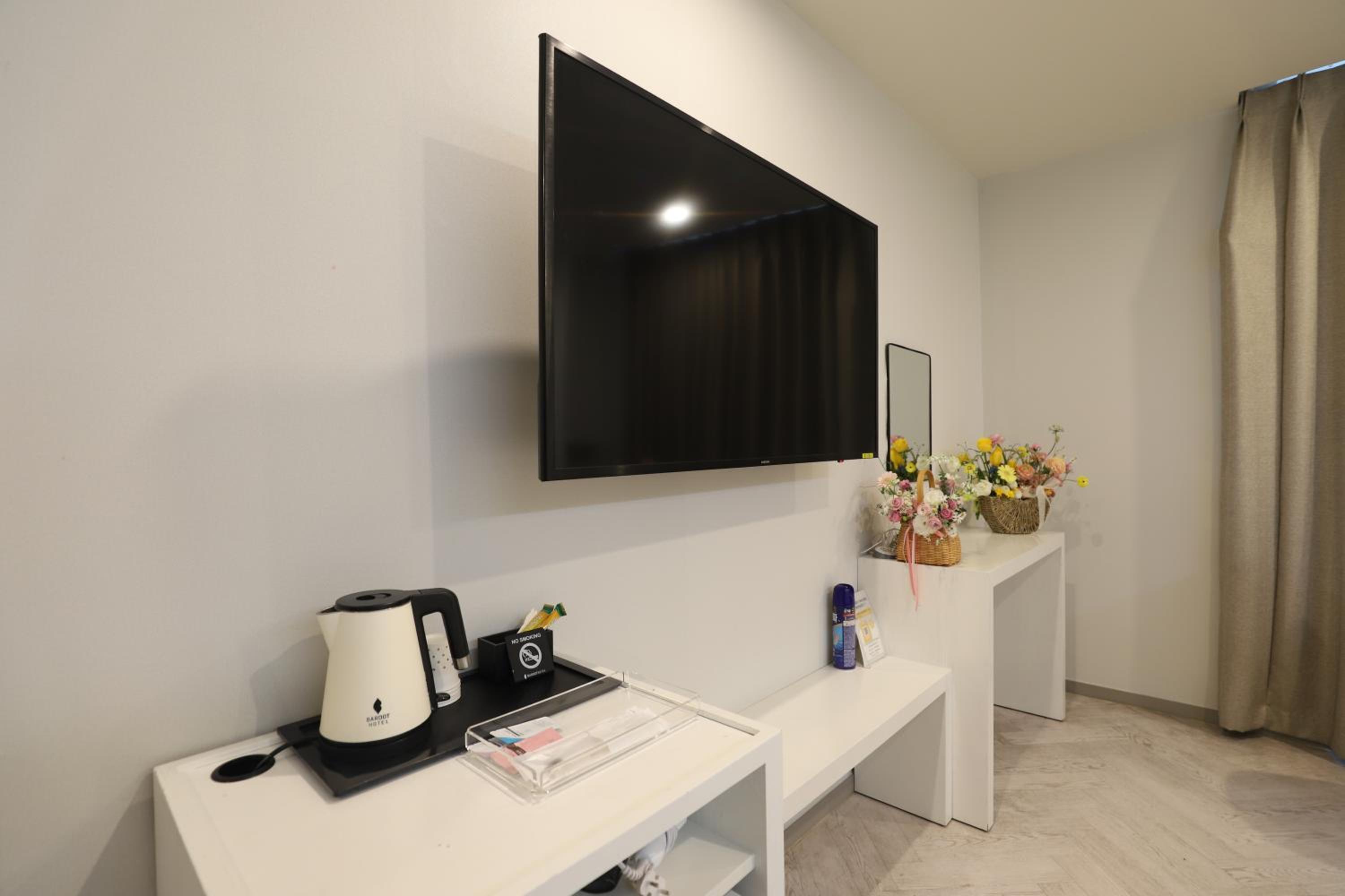 Standard Double Room - Photo 5