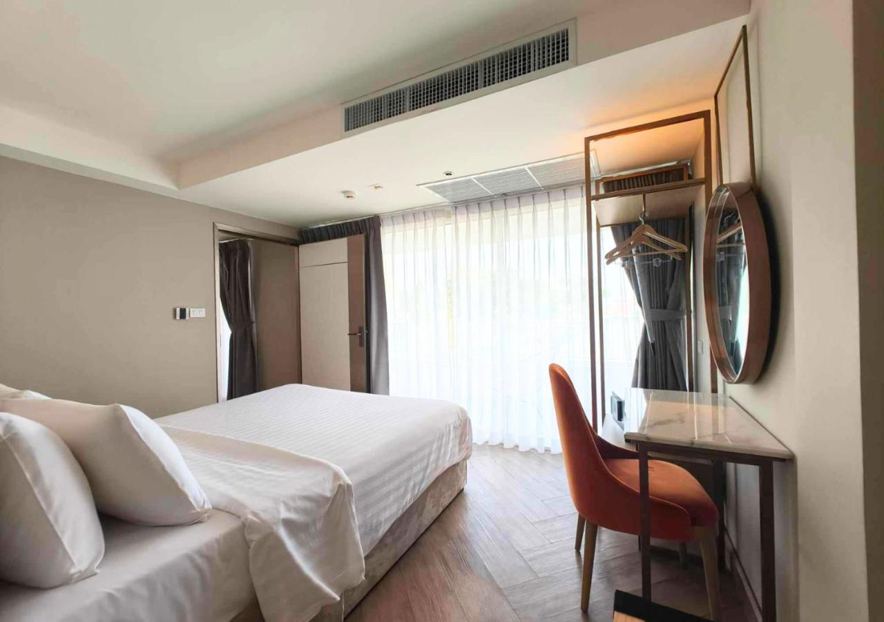 Two-Bedroom Riverview Suite photo 3