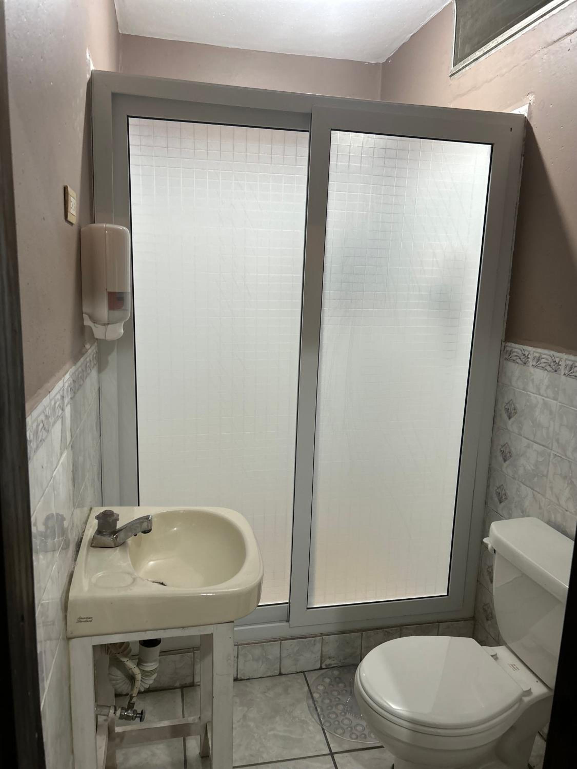 Double Room with Private Bathroom photo 2