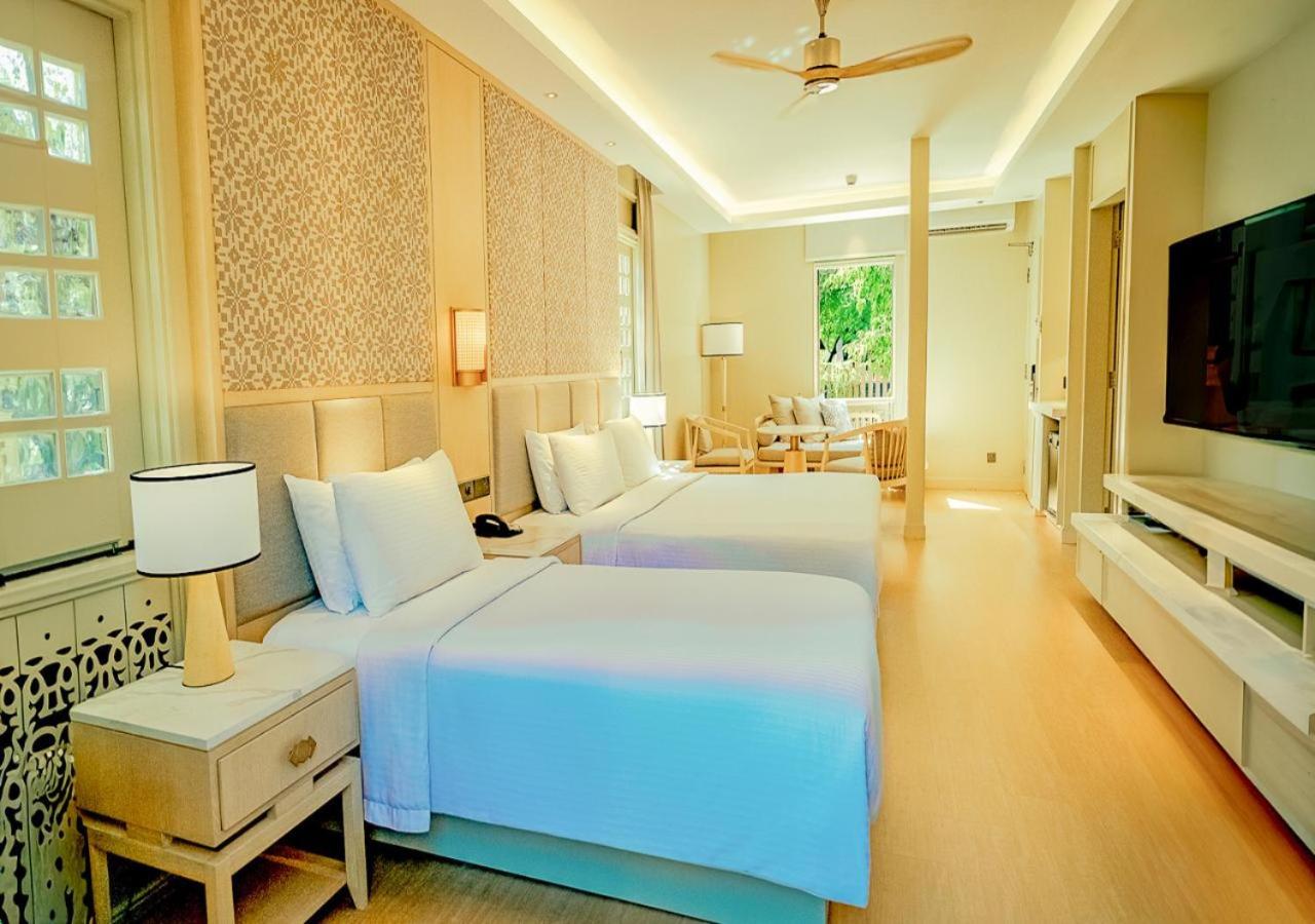  Island View Family Room - Photo 2