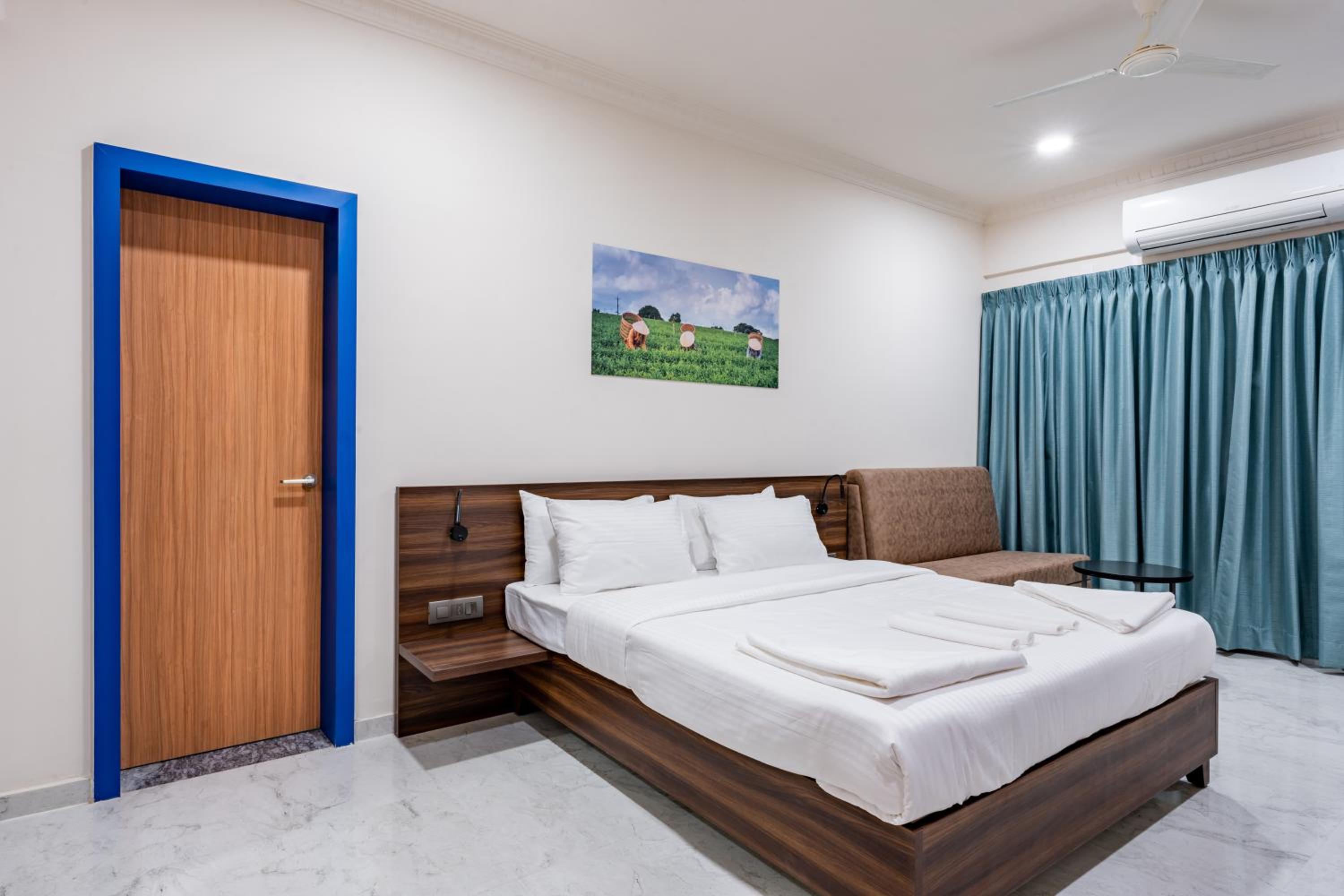 Deluxe Room - Photo 6