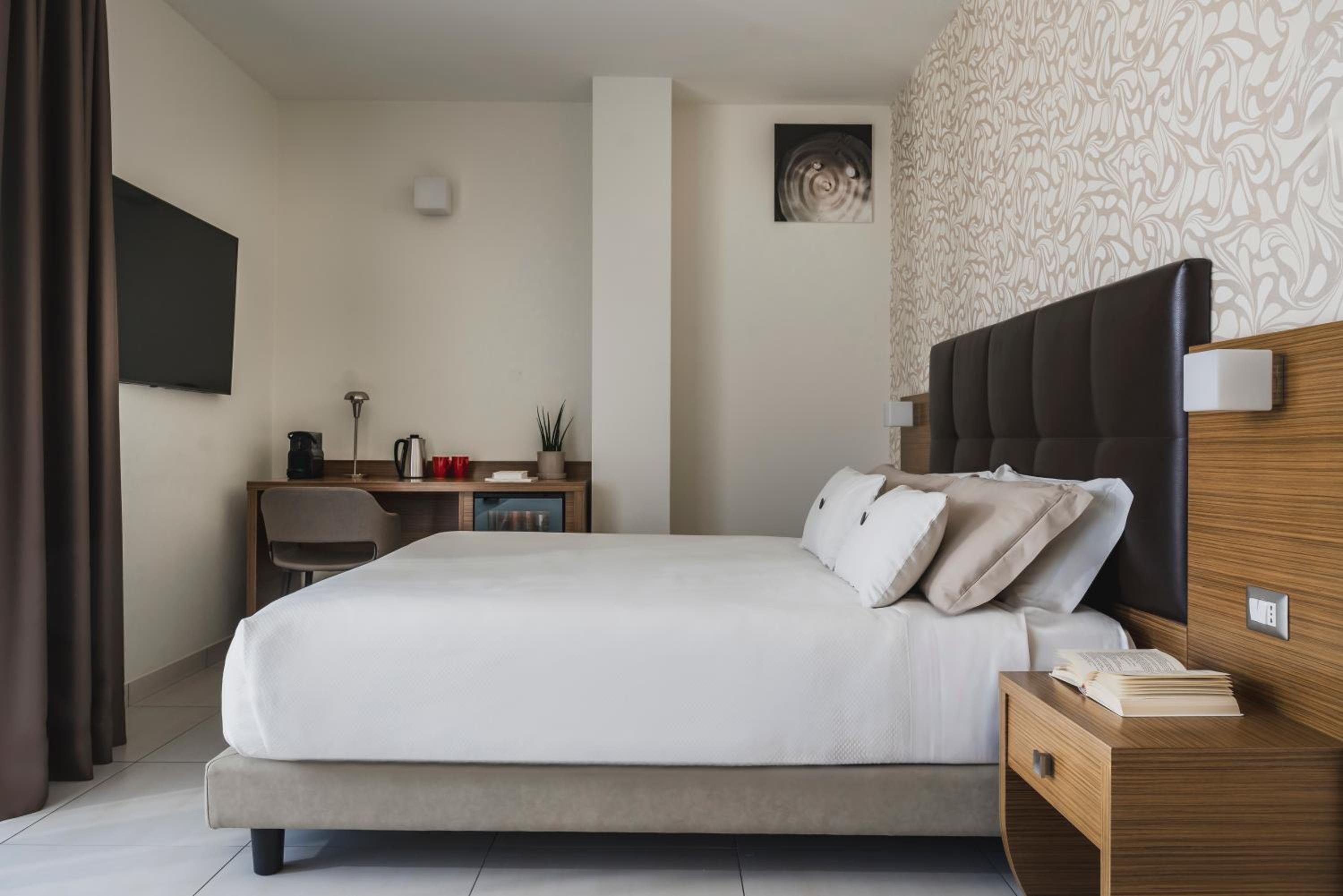 Superior Double Room - Photo 2