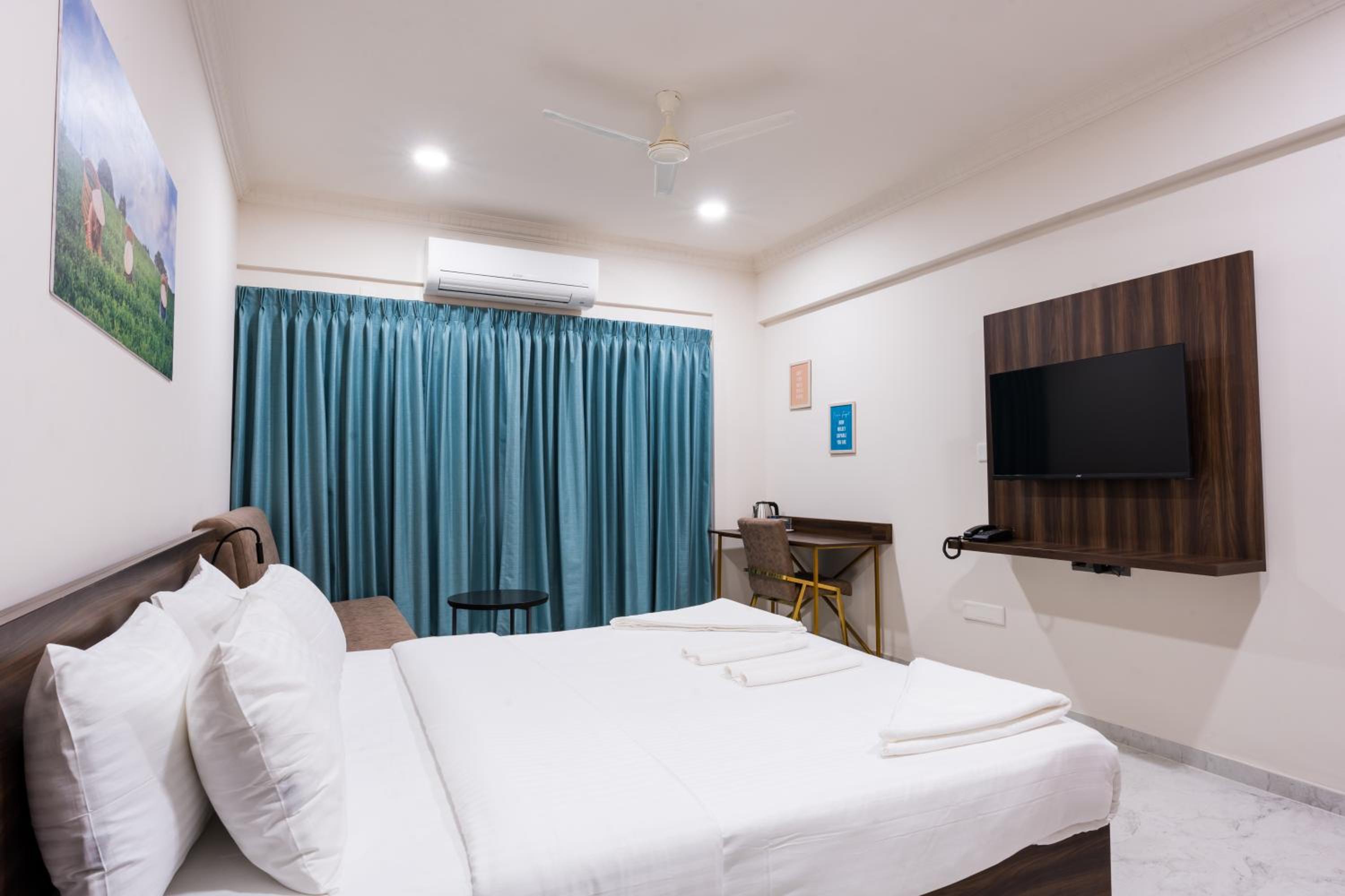 Deluxe Room - Photo 4