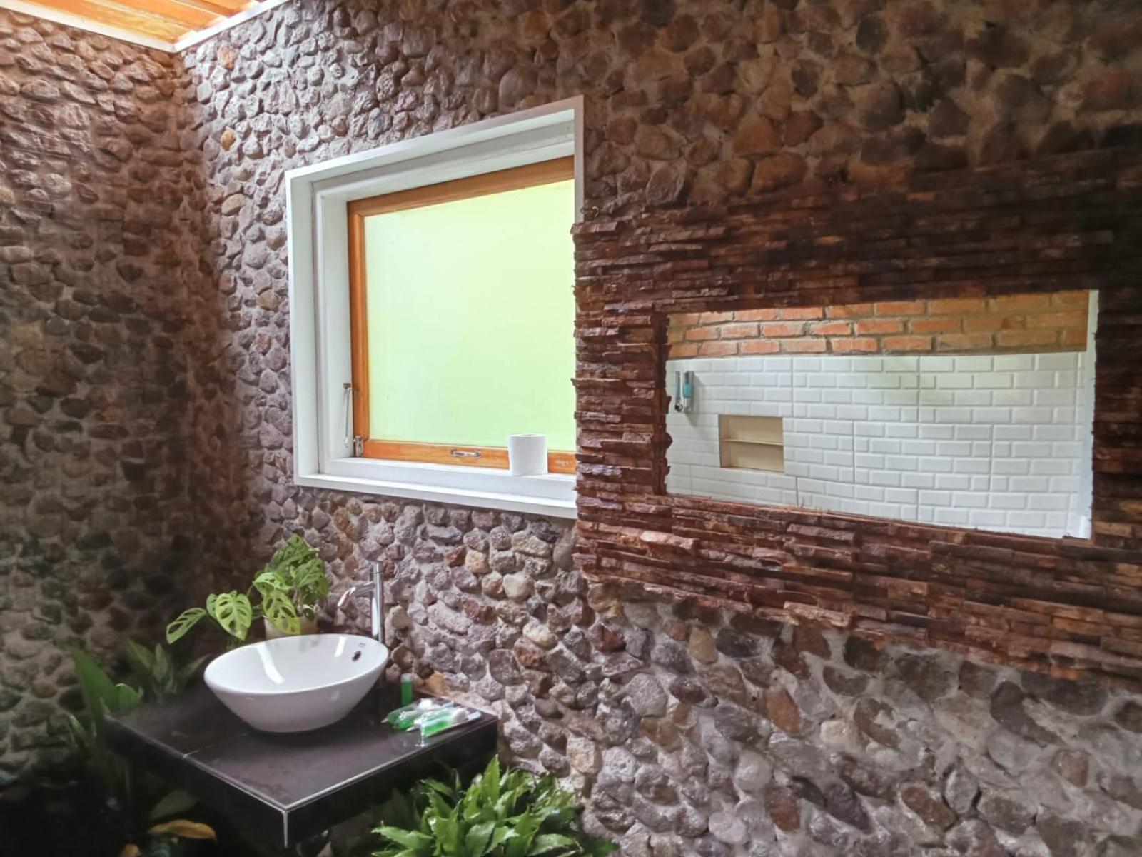 Villa with Garden View - Photo 9