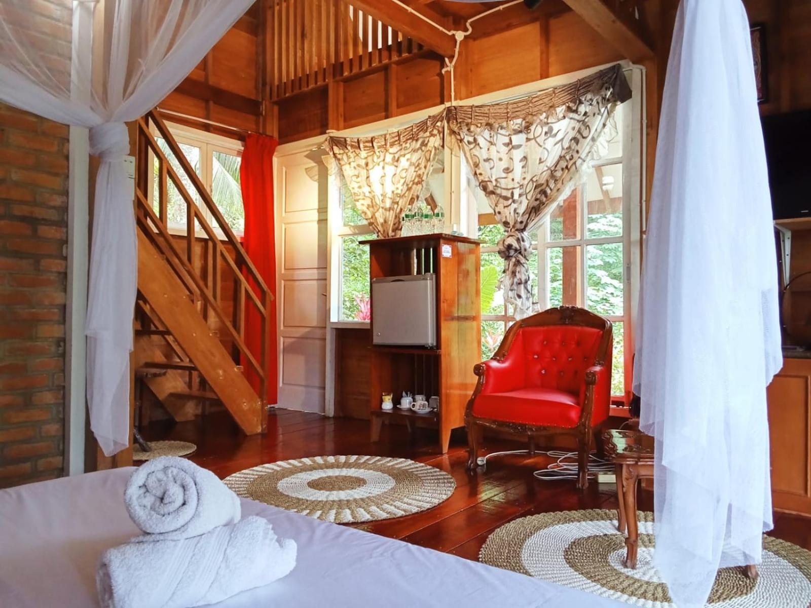 Villa with Garden View - Photo 10