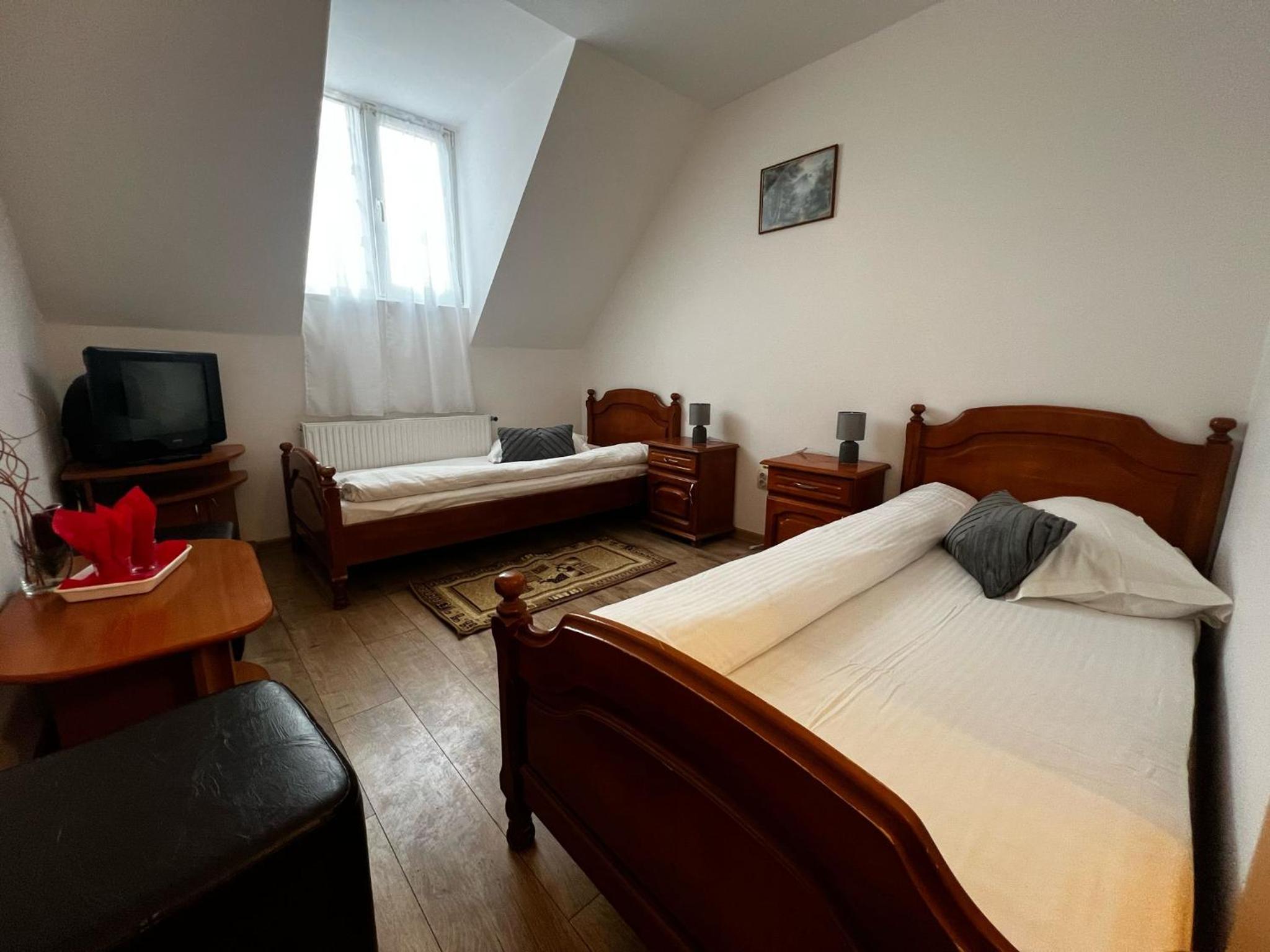 Double Room with Private Bathroom photo 1