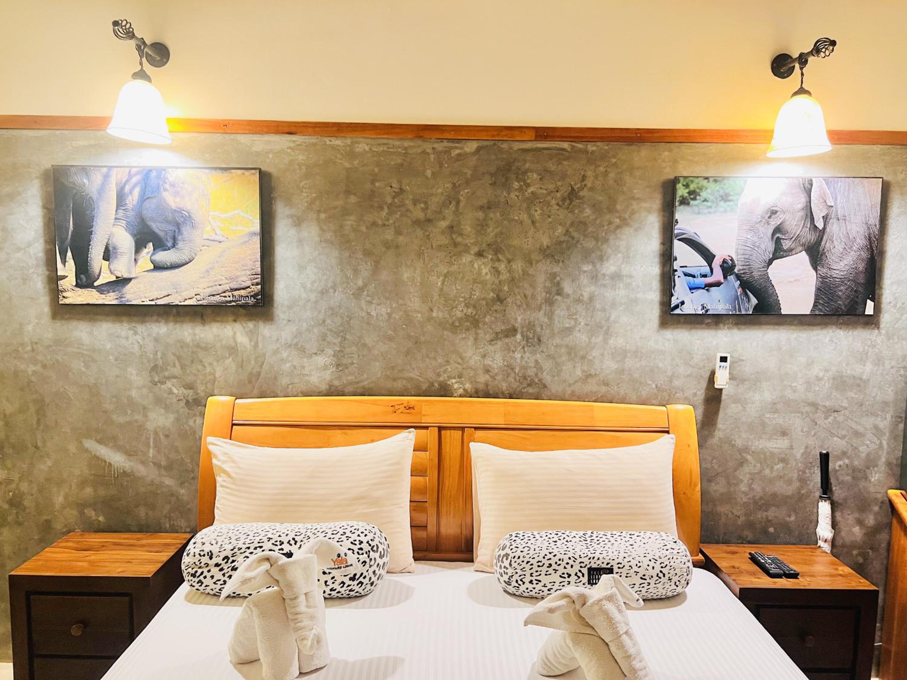 Deluxe Double Room with Balcony photo 1