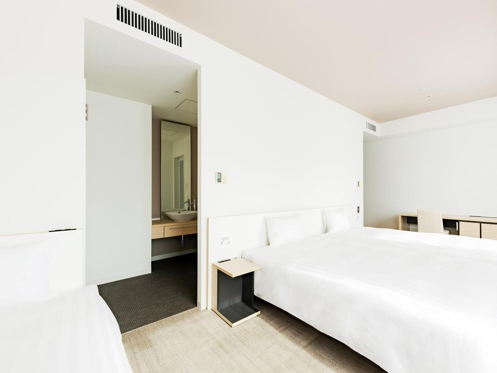 Deluxe Triple Room - Non-Smoking - Photo 8