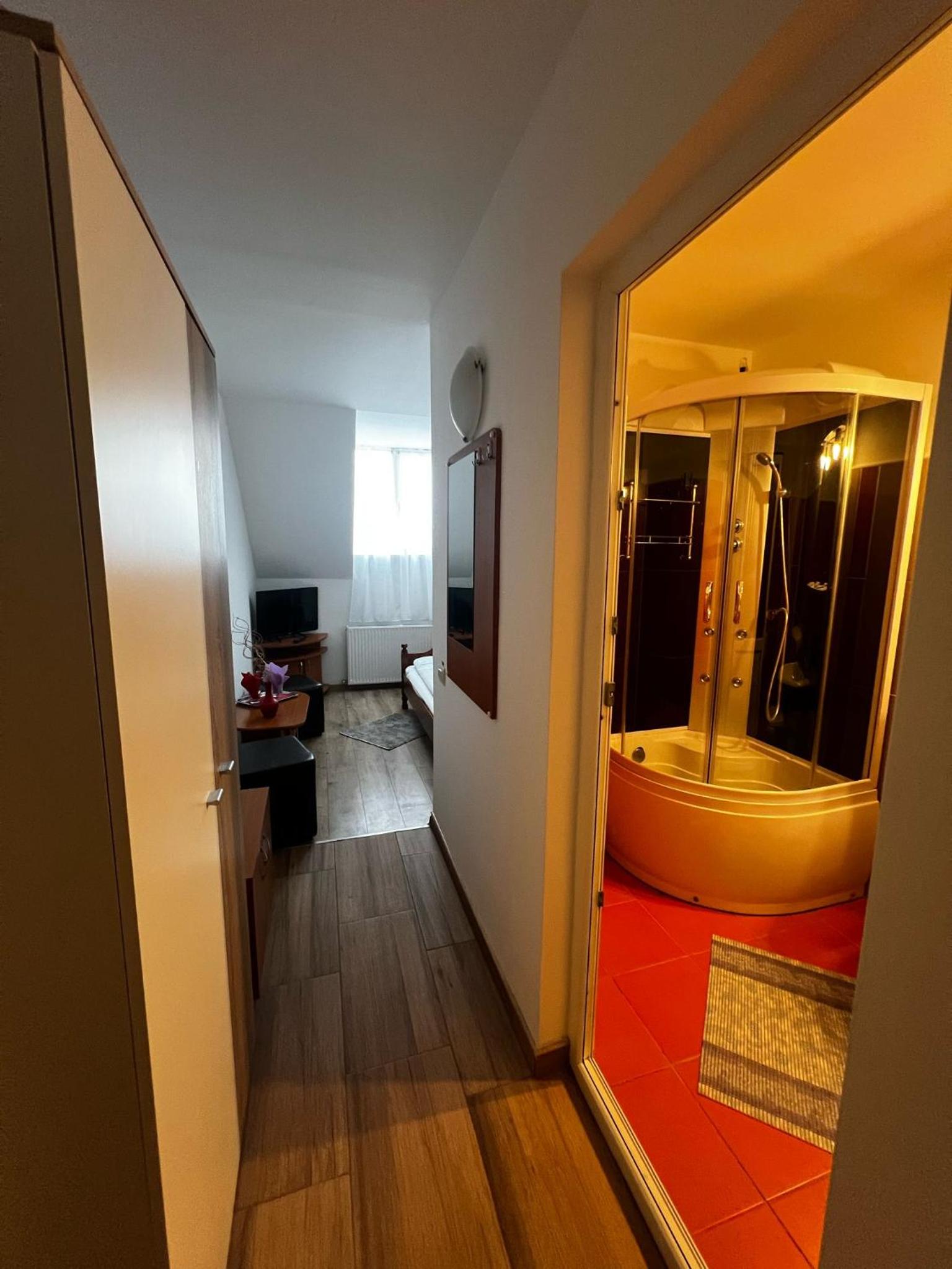 Standard Double Room photo 2
