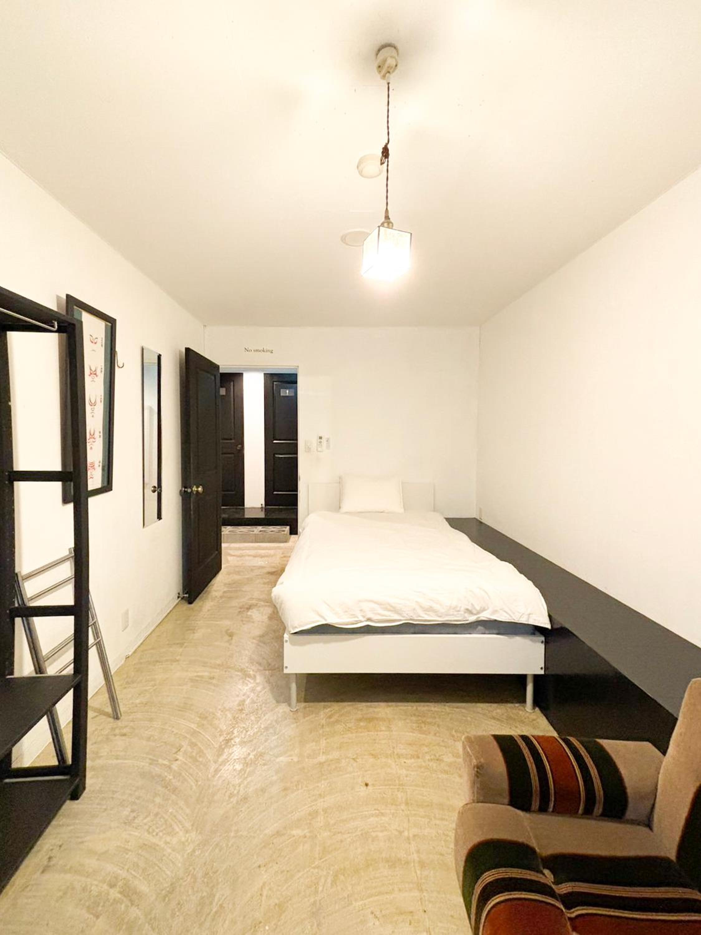 Twin Room with Shared Bathroom photo 3
