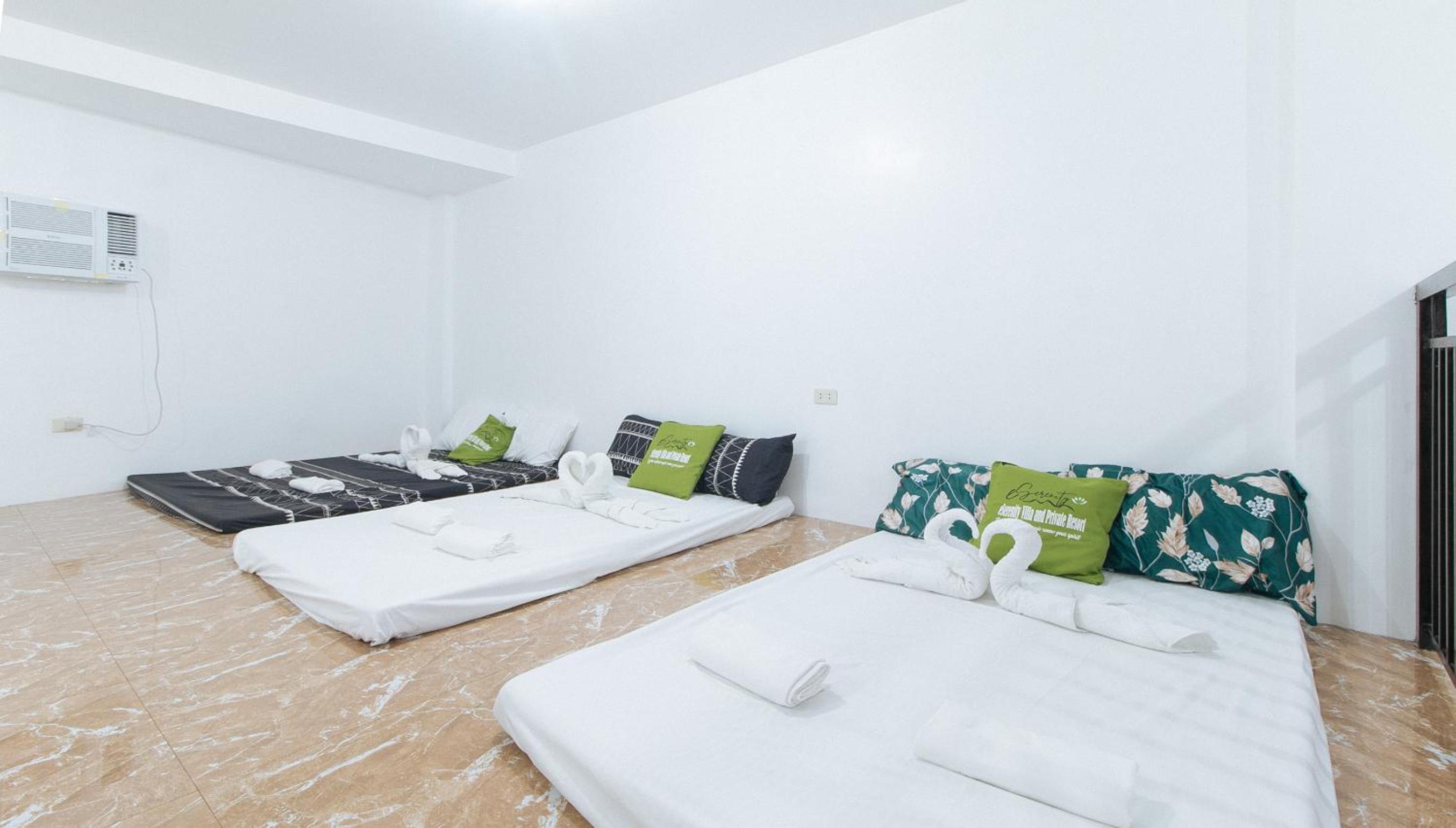 Villa - Photo 1