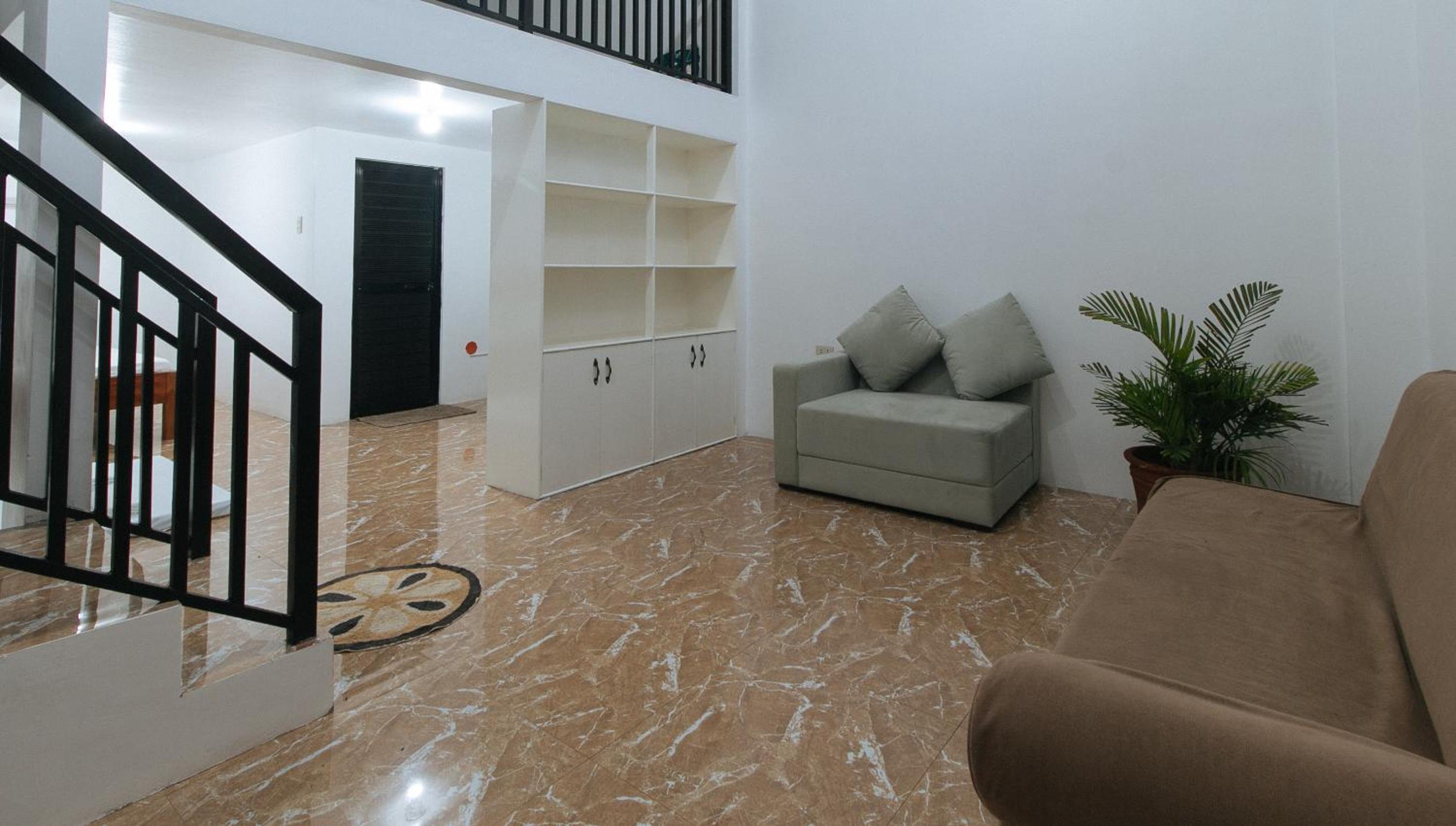 Villa - Photo 3