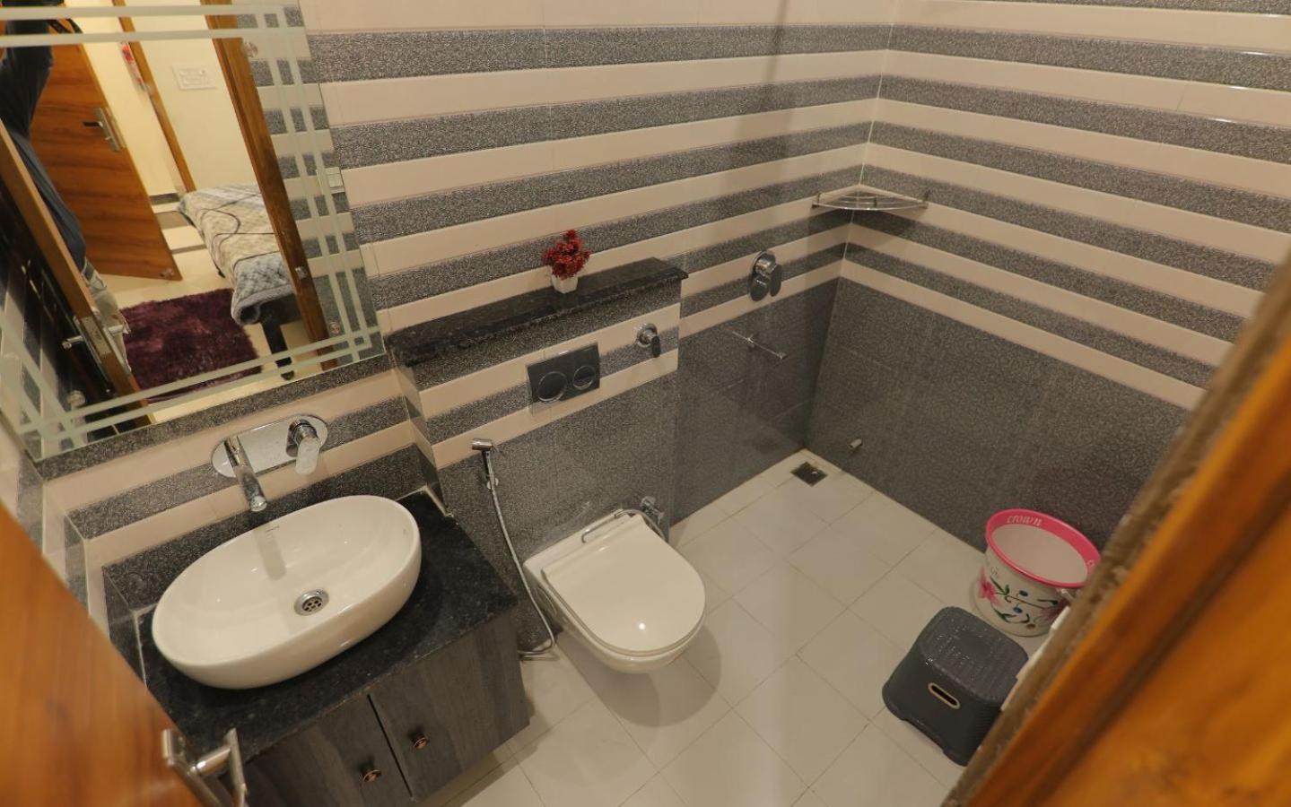 Twin Room - Photo 3