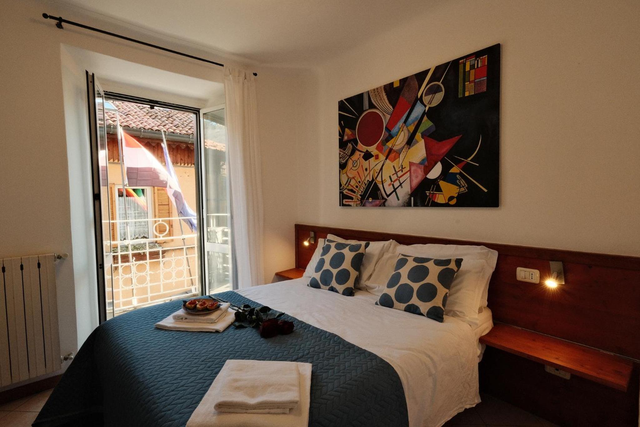 Standard Double Room - Photo 8
