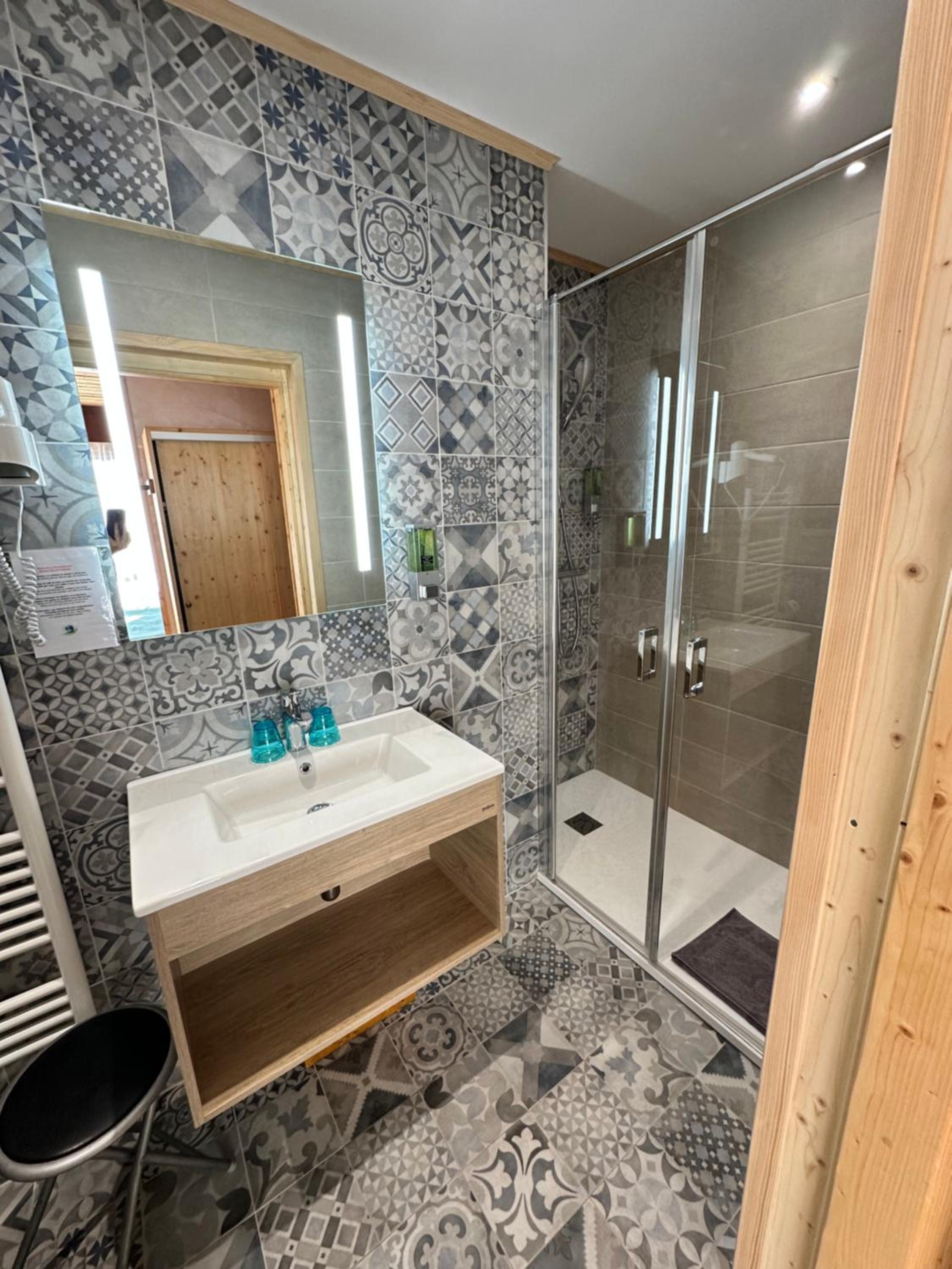 Double Room - Photo 6