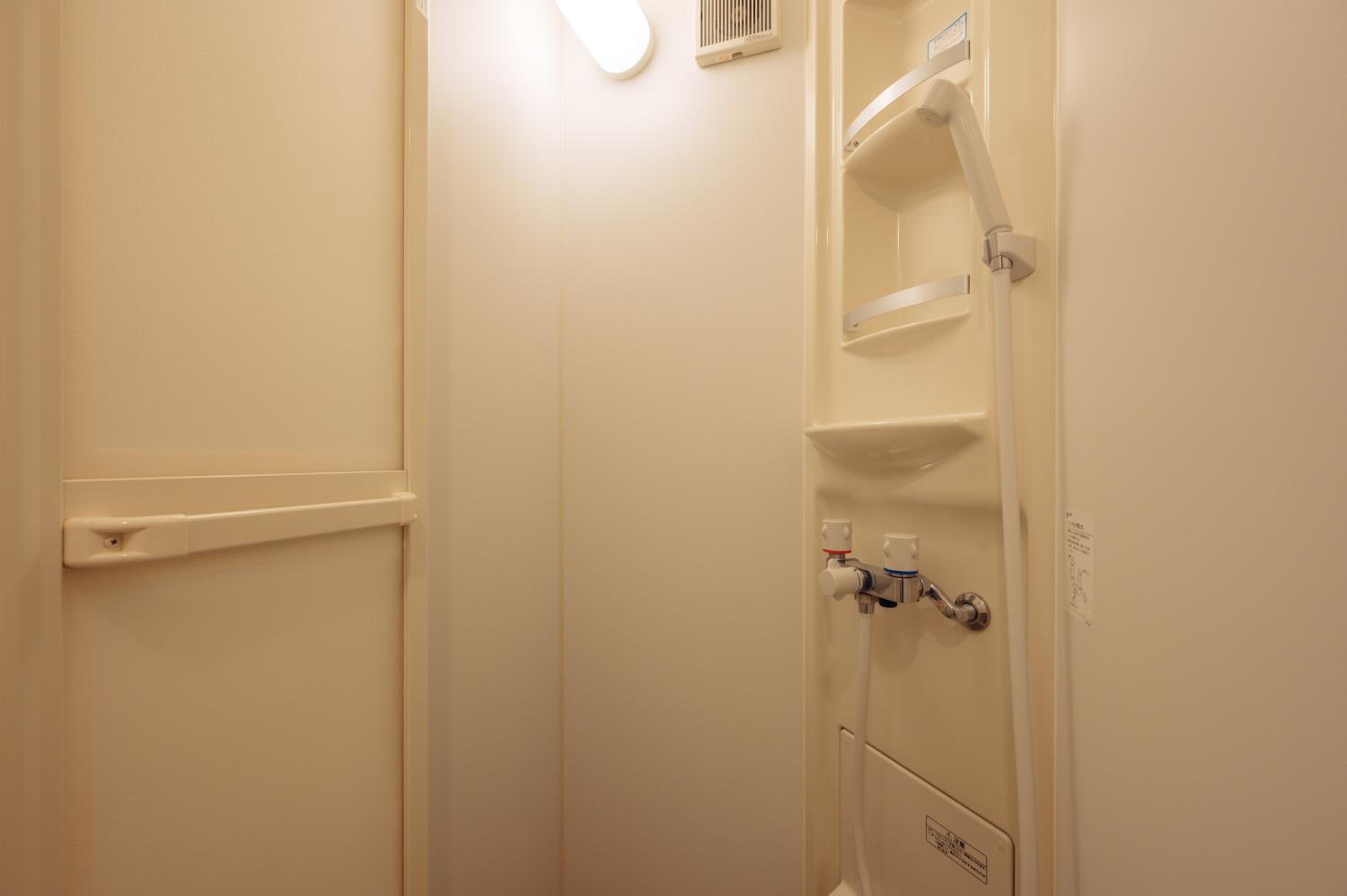 Twin Room - Photo 5