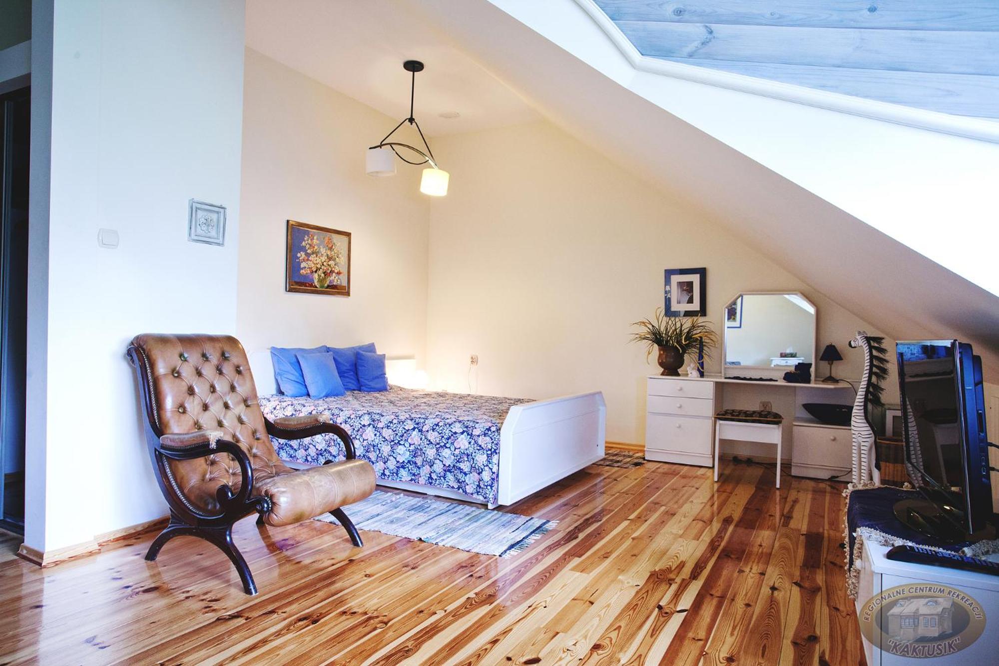 Large Double Room photo 1