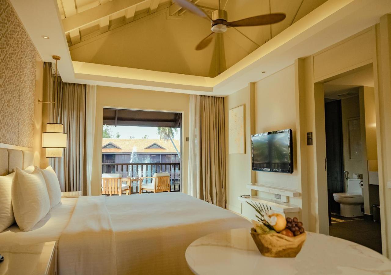 Lakefront Room King - Photo 5
