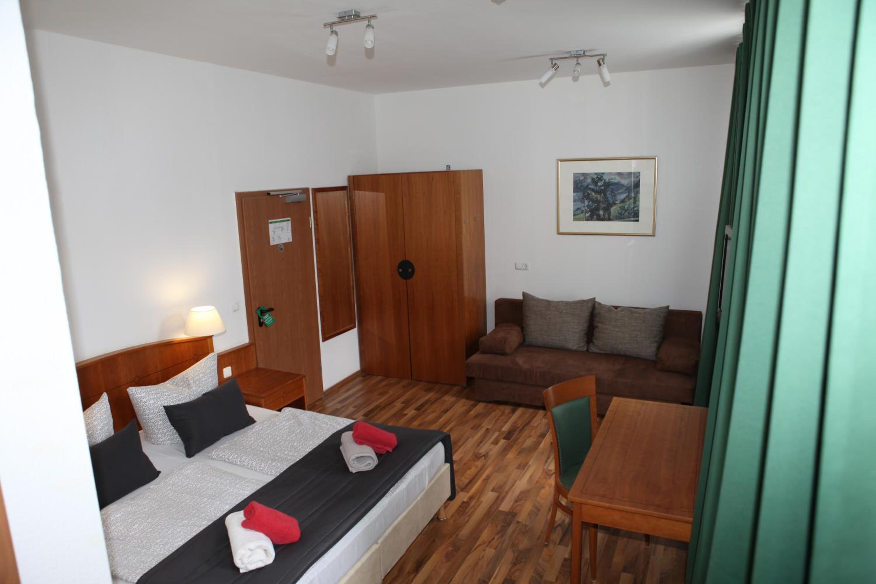 Double Room photo 3