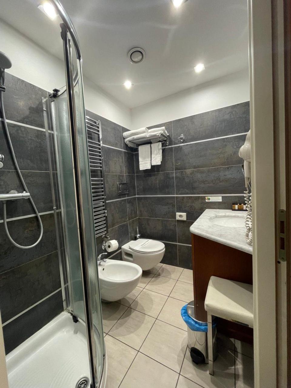 Classic Triple Room - Photo 2