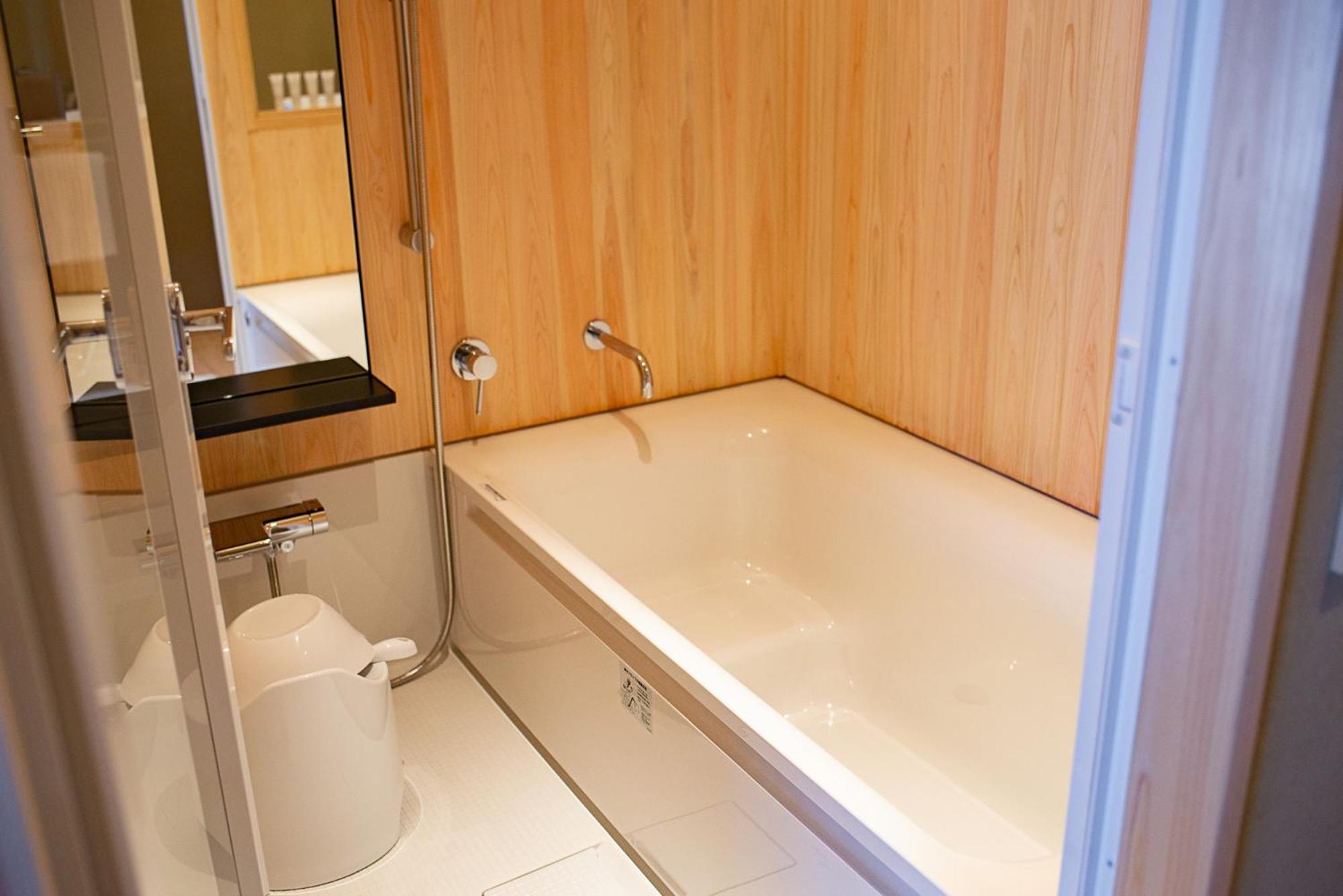 Standard Twin Room - Photo 6