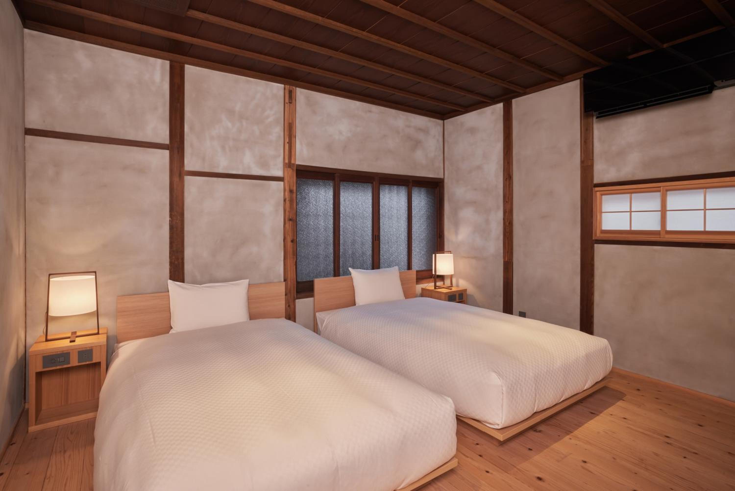 Standard Twin Room - Photo 1