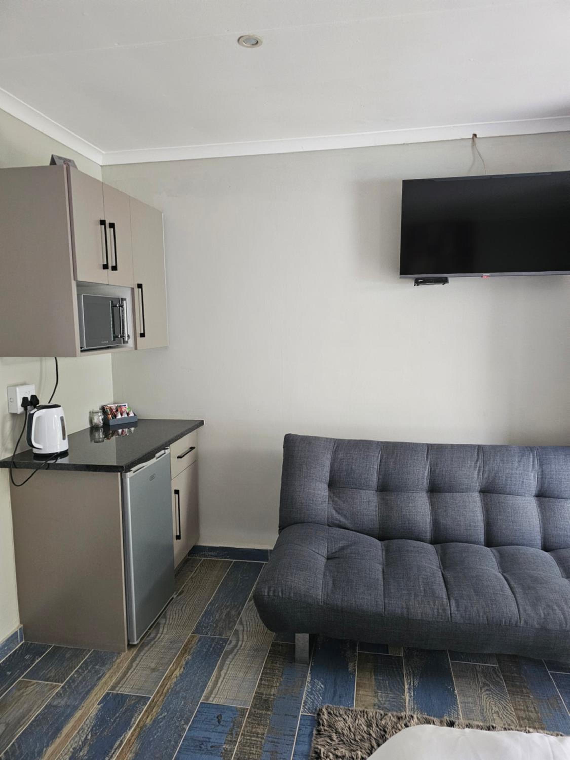 Family Room with Garden View photo 2