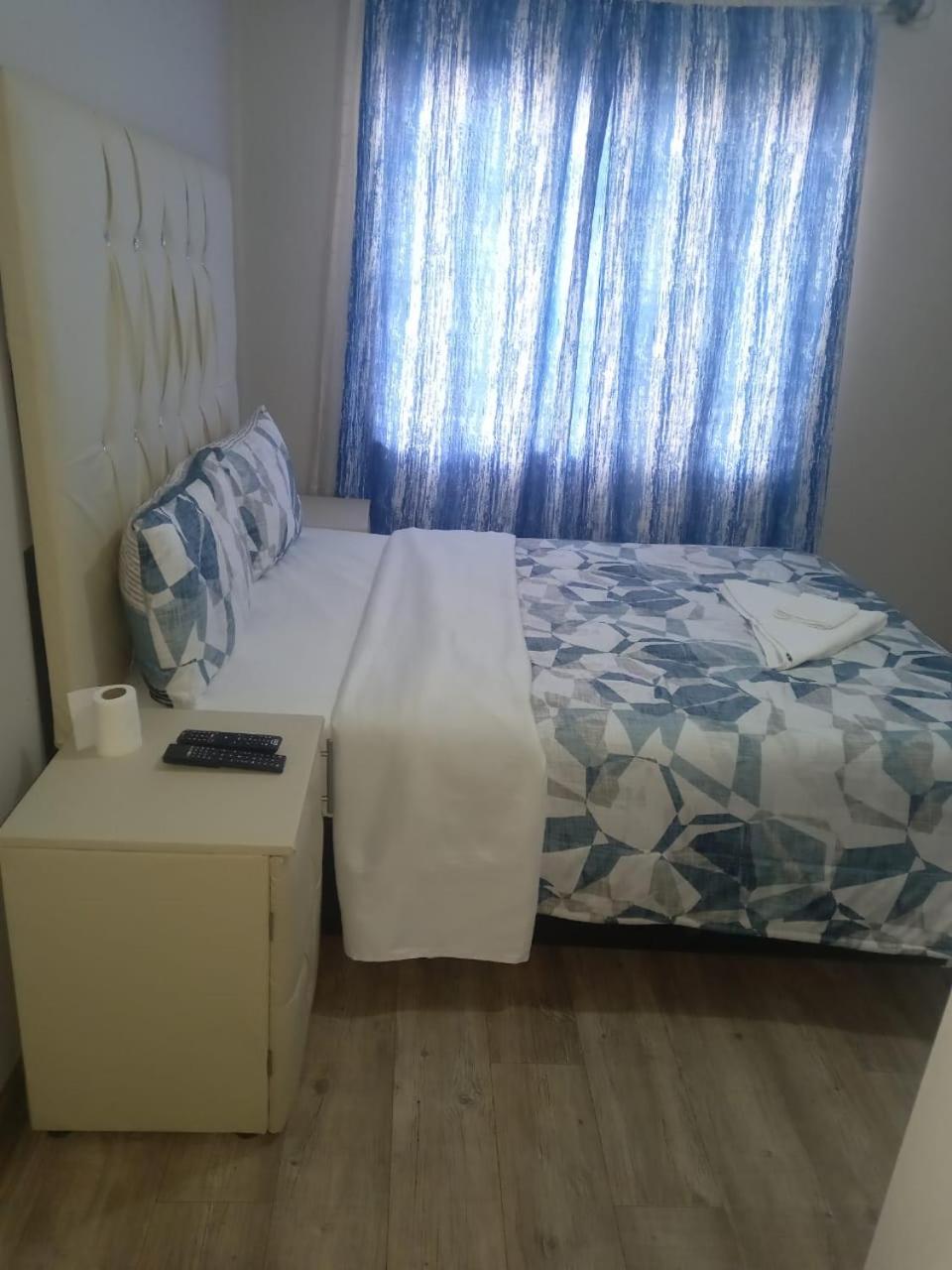 Standard King Room photo 1