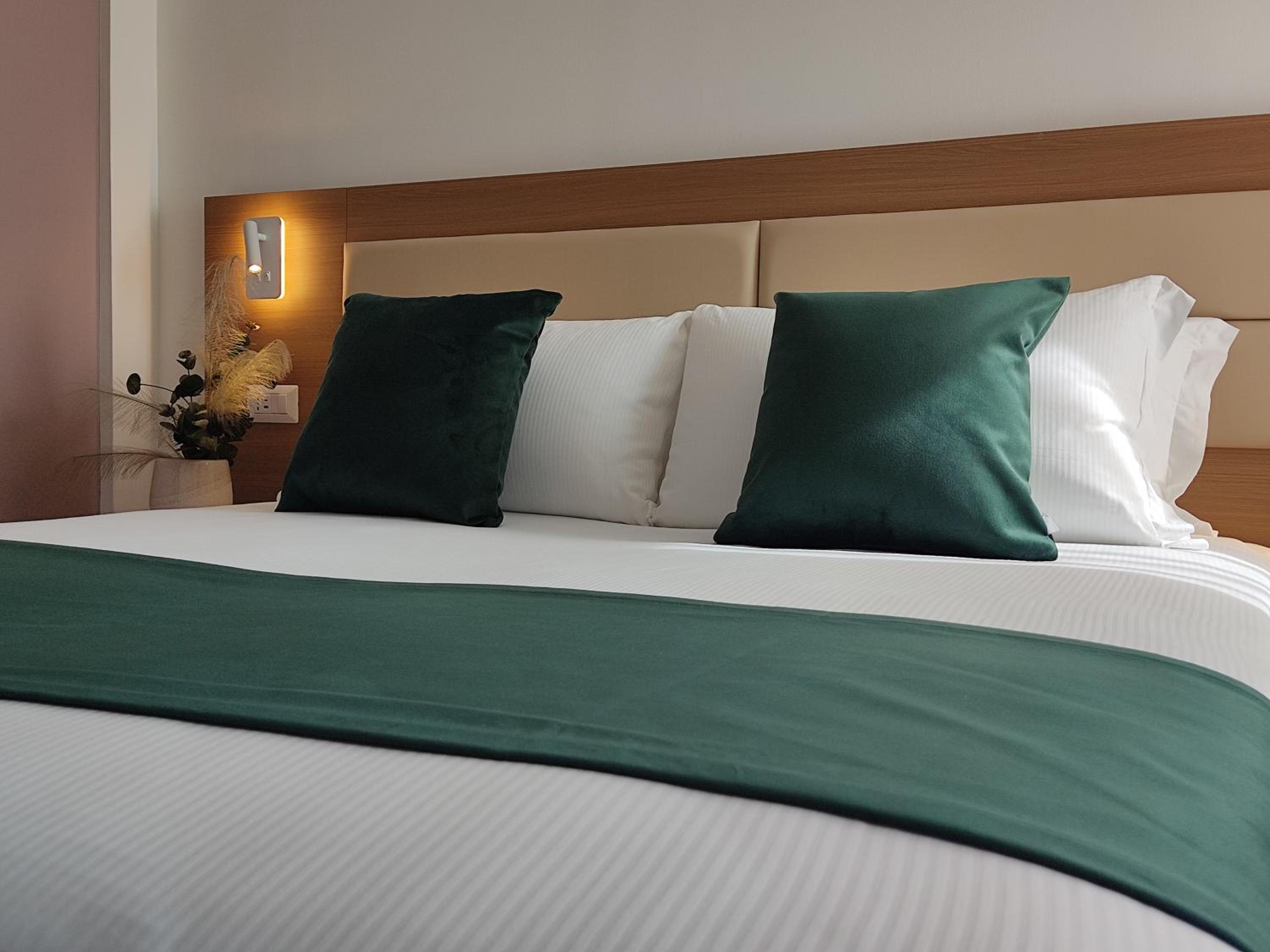 Standard Double or Twin Room photo 2