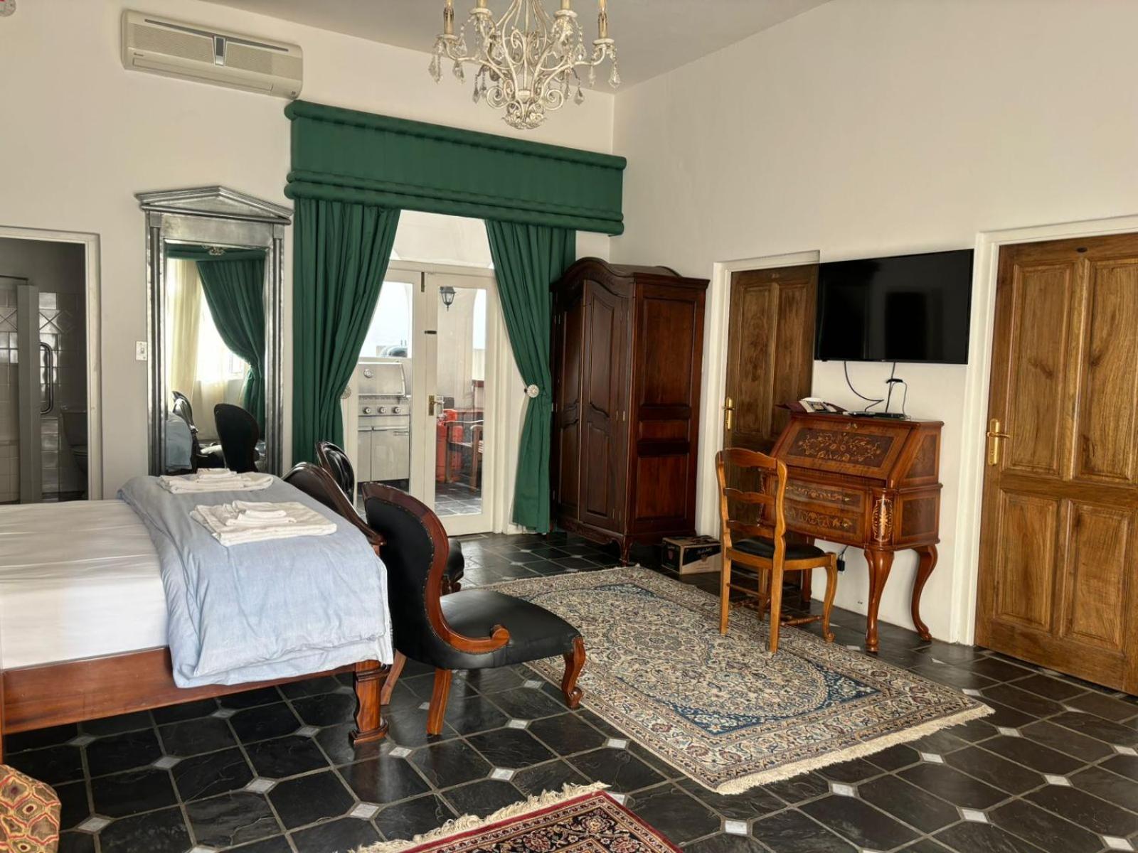 Queen Room - Photo 3