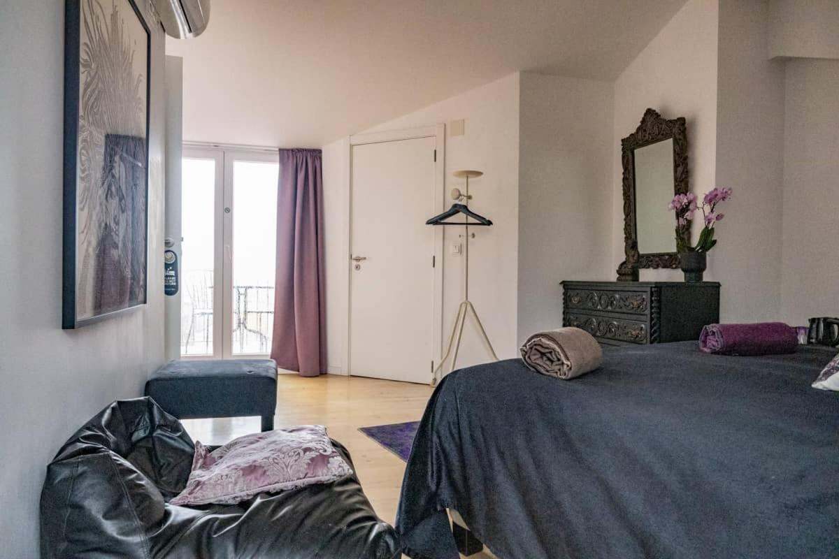 Deluxe Double Room with Balcony and River View - Photo 4