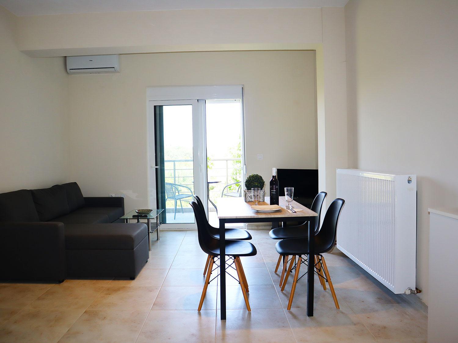 One-Bedroom Apartment photo 3