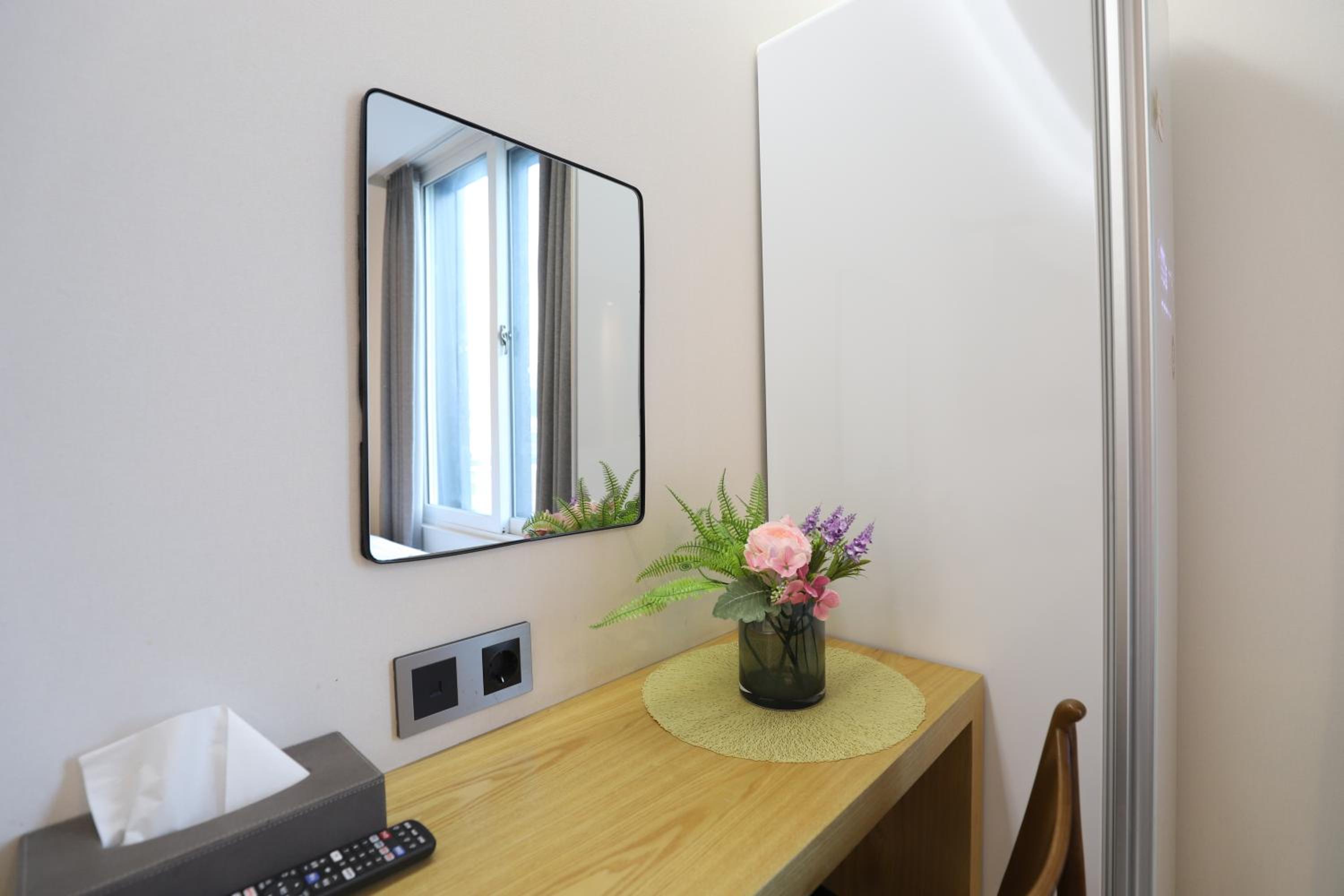 Deluxe Double or Twin Room with River View - Photo 3