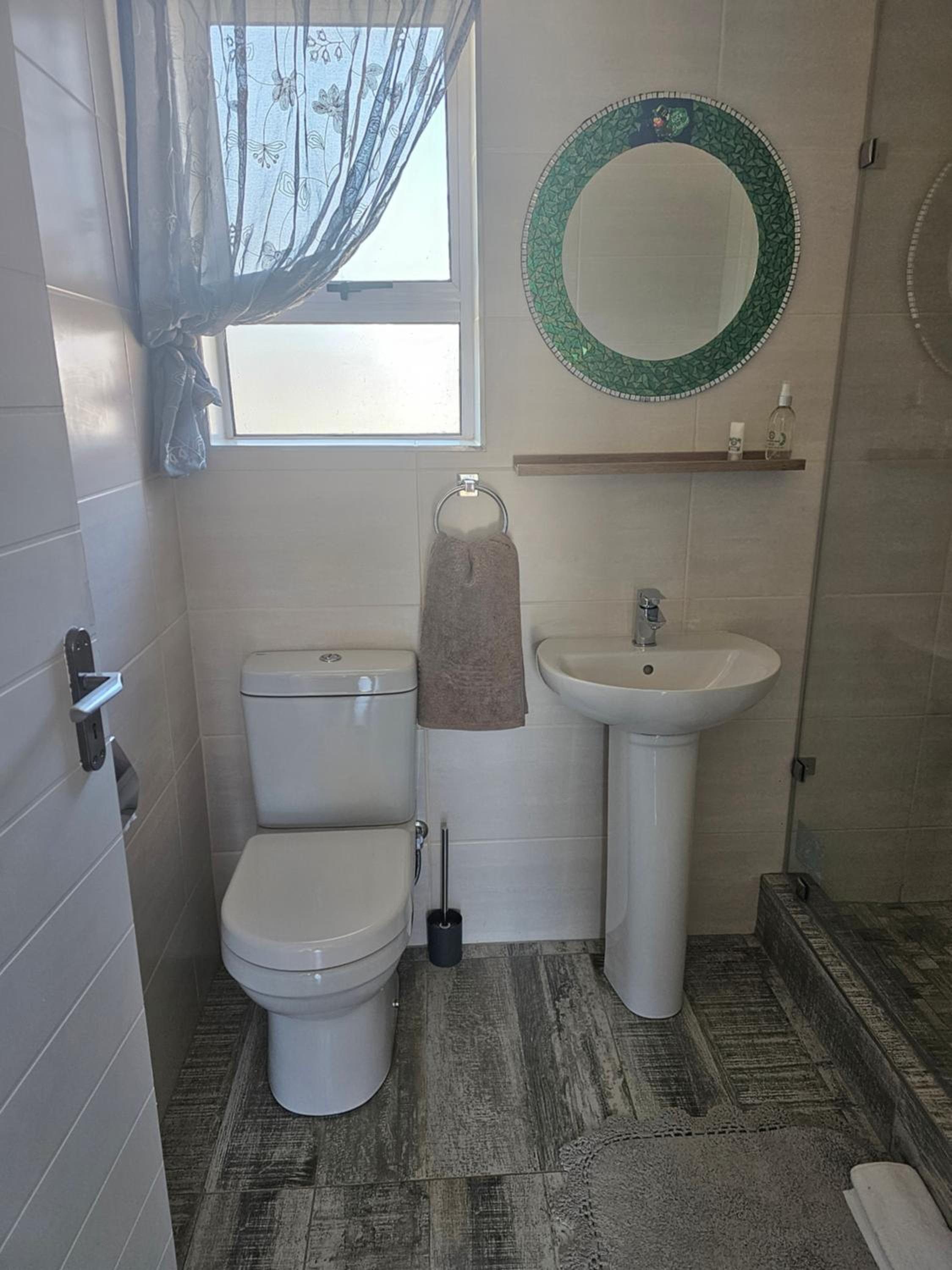 Standard Double or Twin Room photo 3