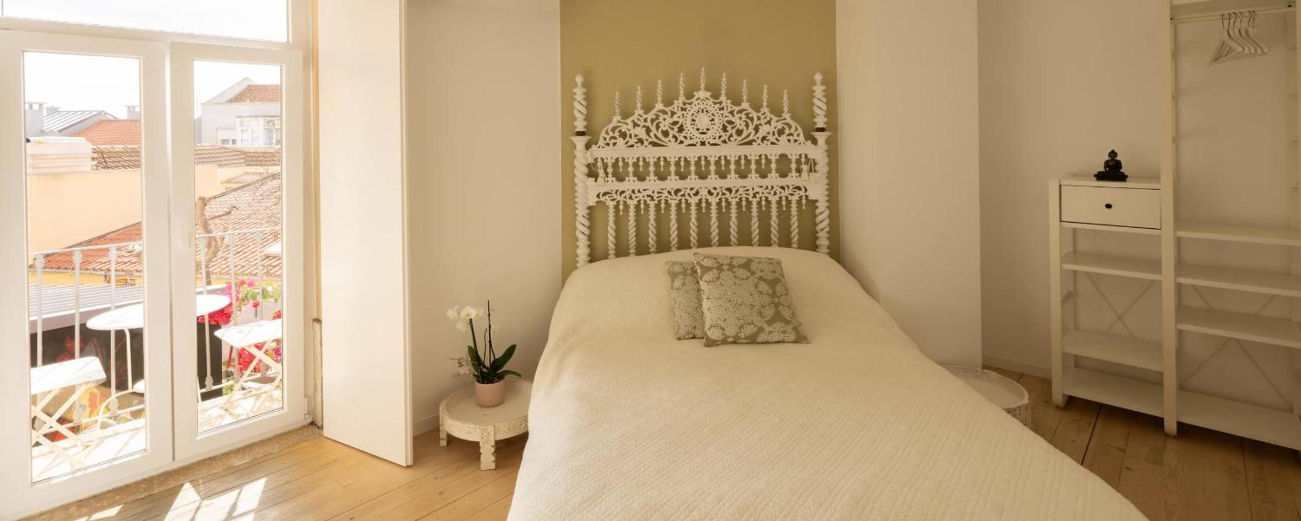 Deluxe Double Room with Balcony - Photo 1