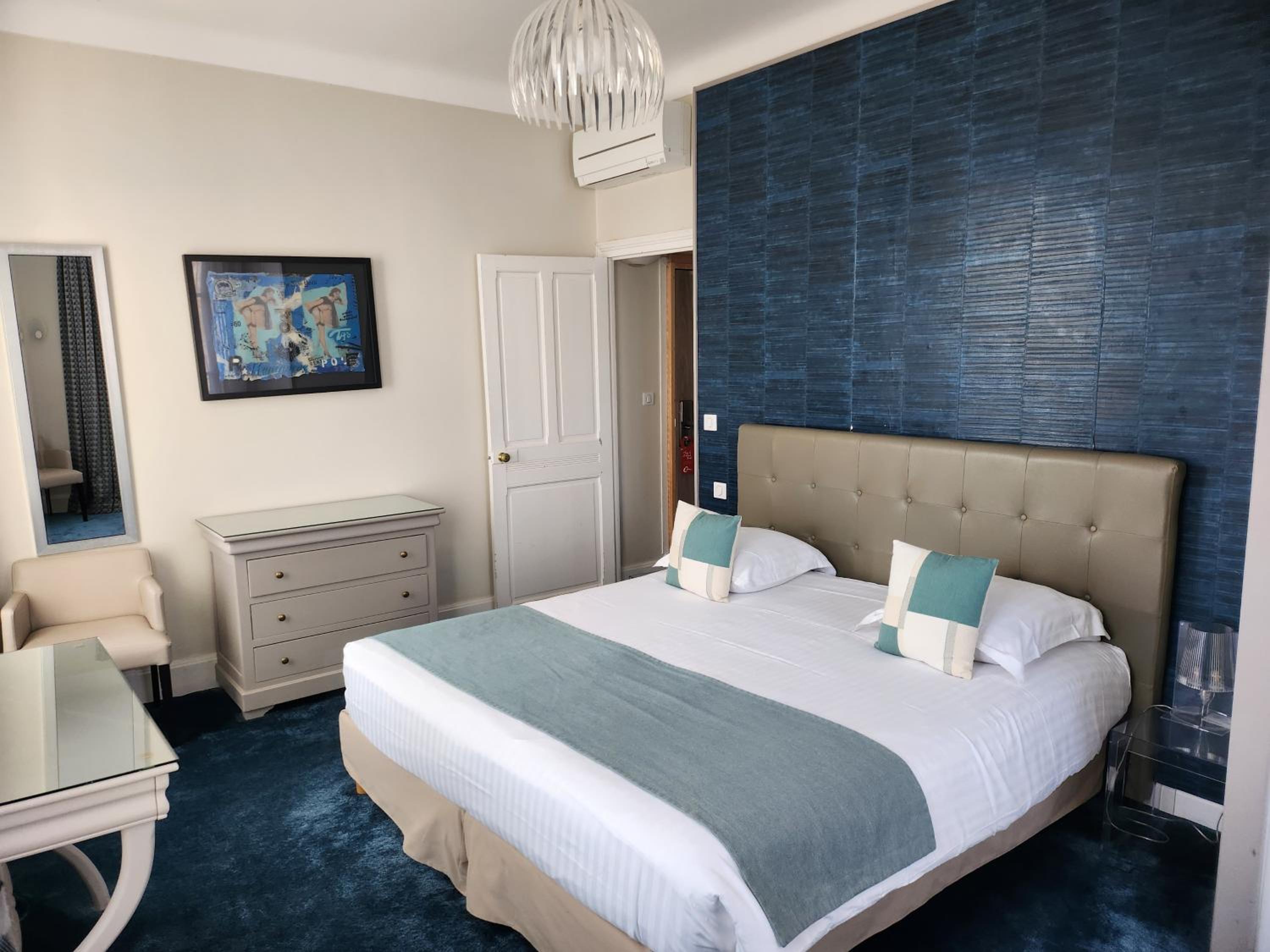 Superior Double Room - Photo 2