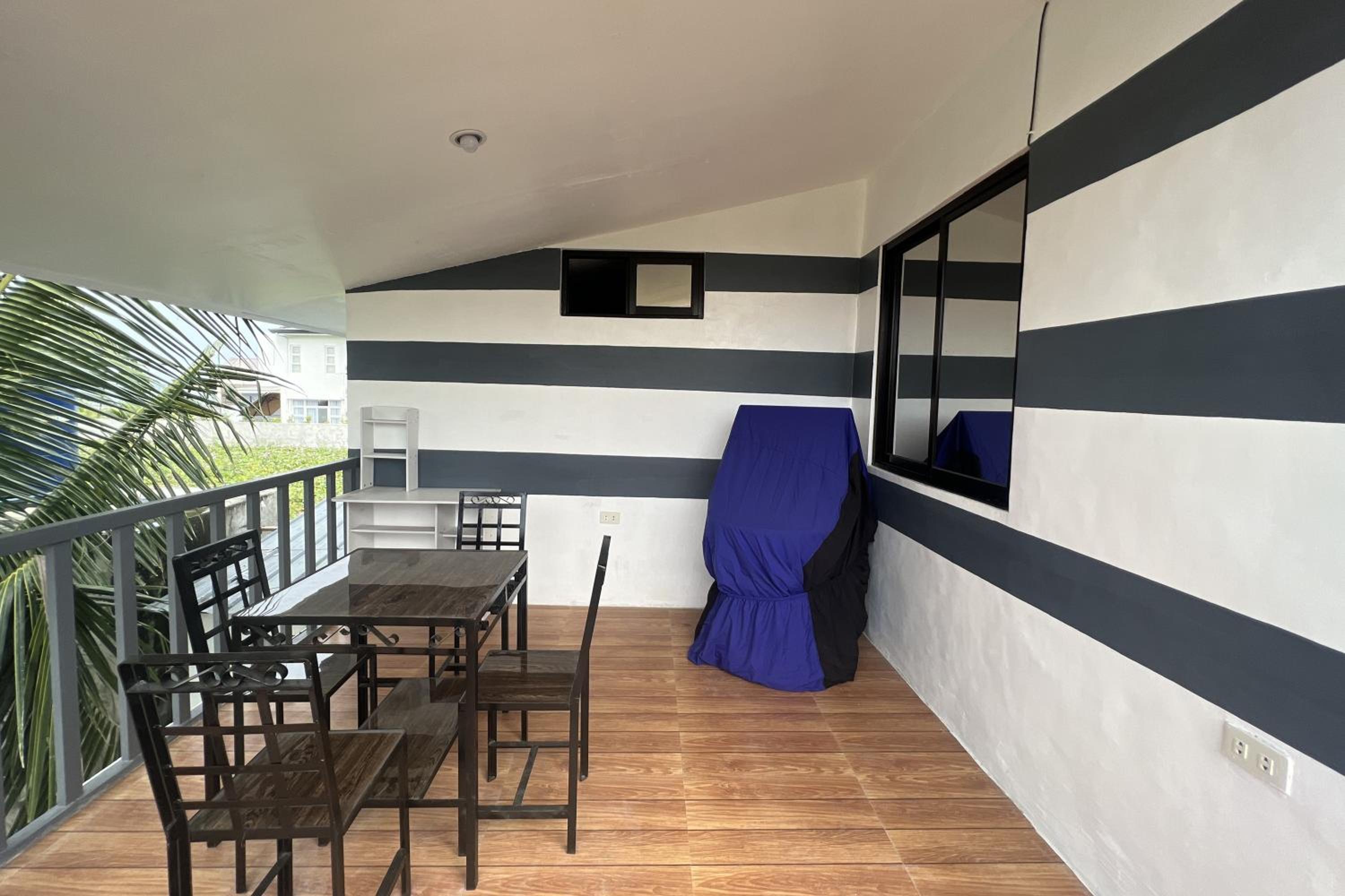Three-Bedroom Villa photo 2