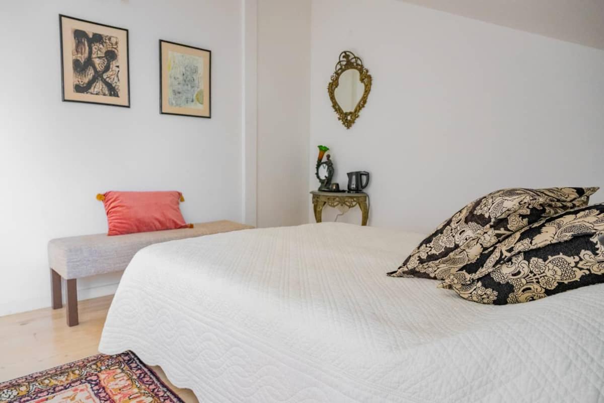 Standard Double Room - Photo 7