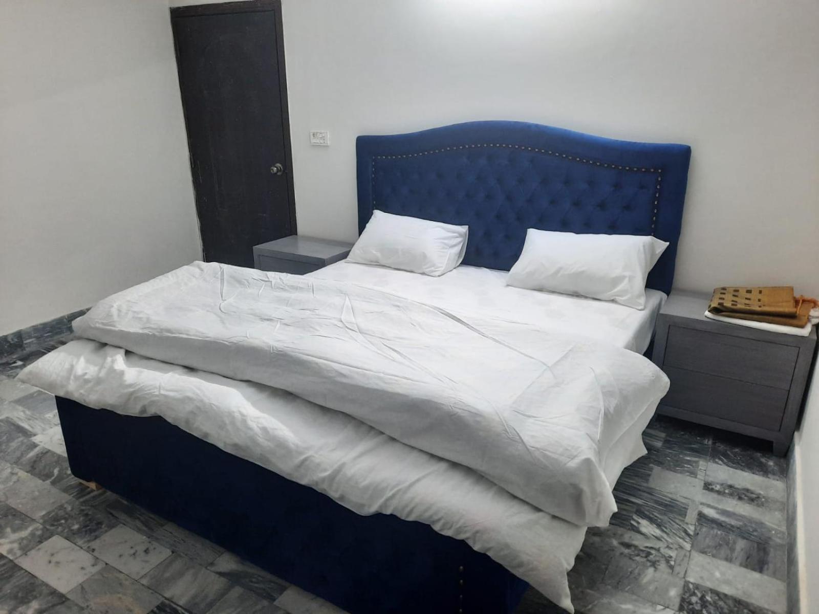 Large Single Room