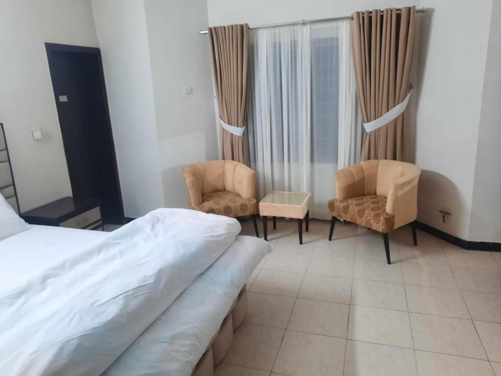 Deluxe King Room