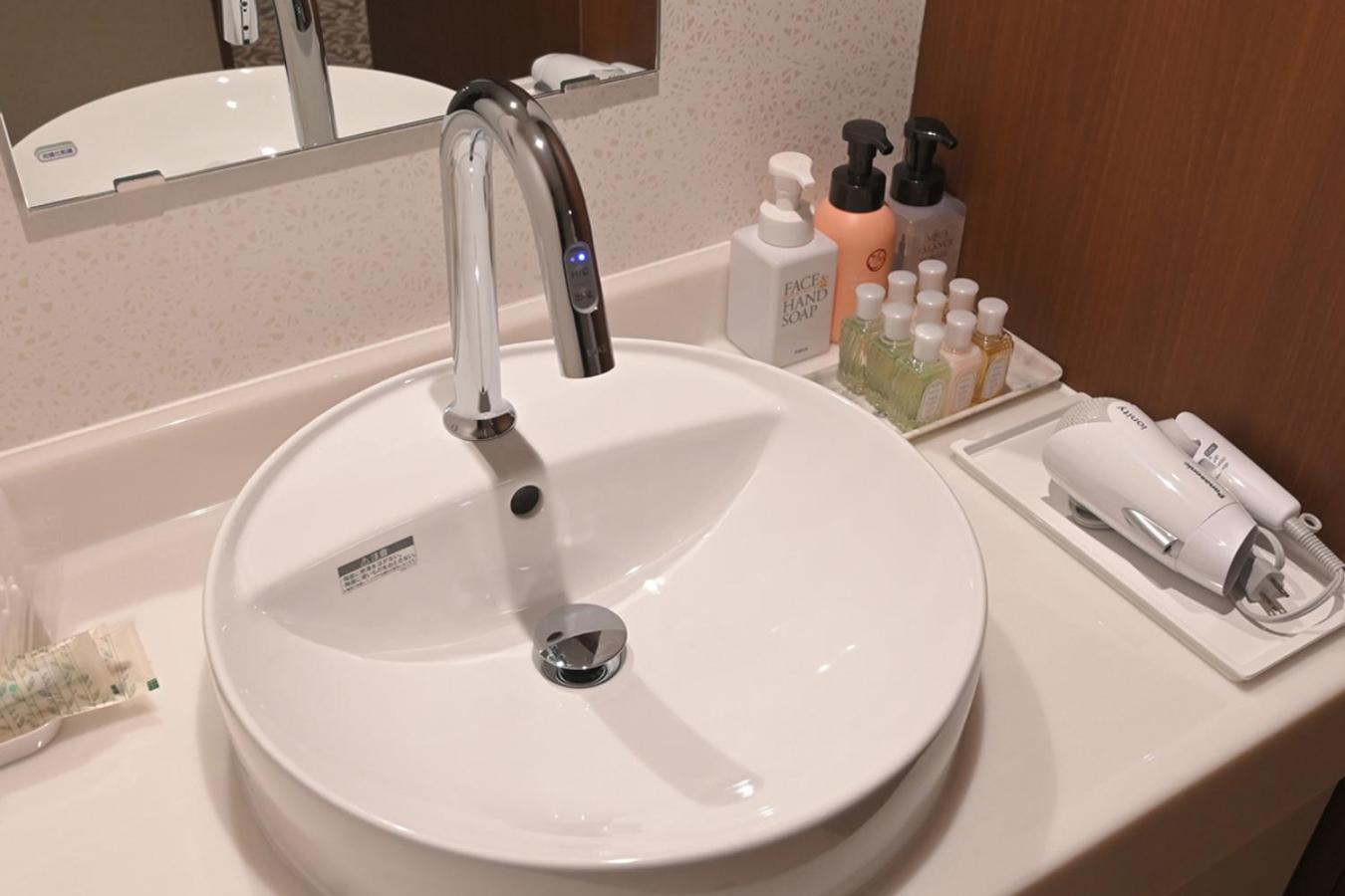 Quadruple Room With Bathroom - Photo 8