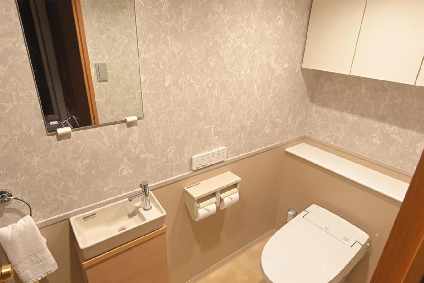Quadruple Room With Bathroom - Photo 10