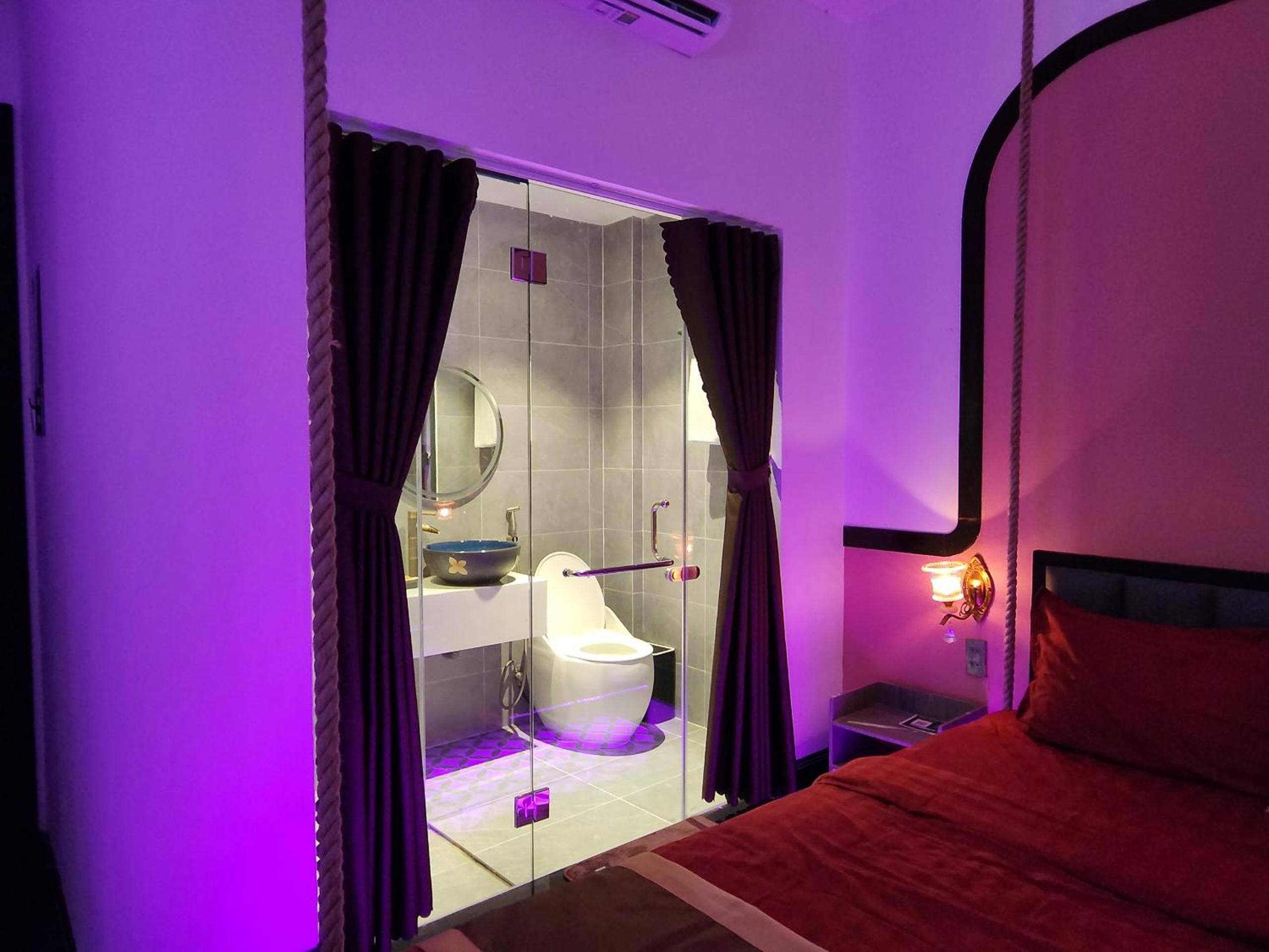 Deluxe Double Room with Balcony photo 3