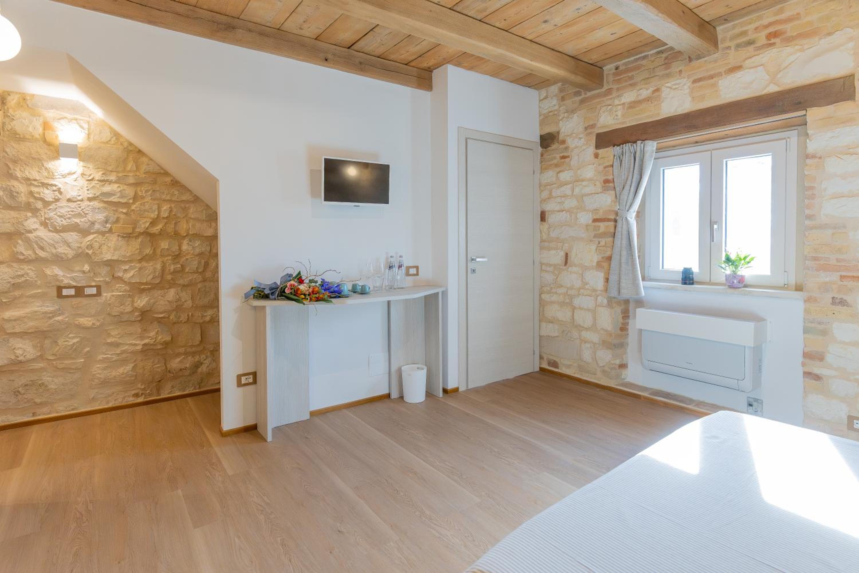 Double Room with Private Bathroom photo 2