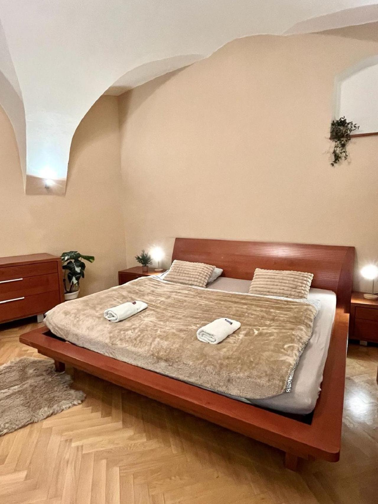 Two-Bedroom Apartment - Photo 16