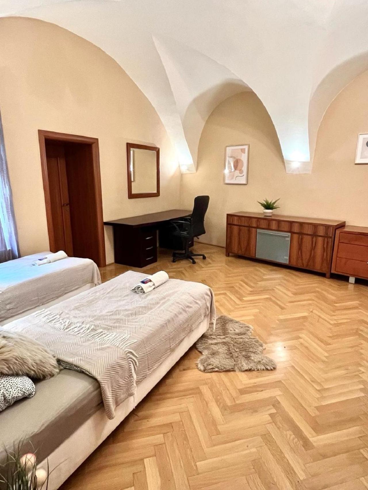 Two-Bedroom Apartment - Photo 18
